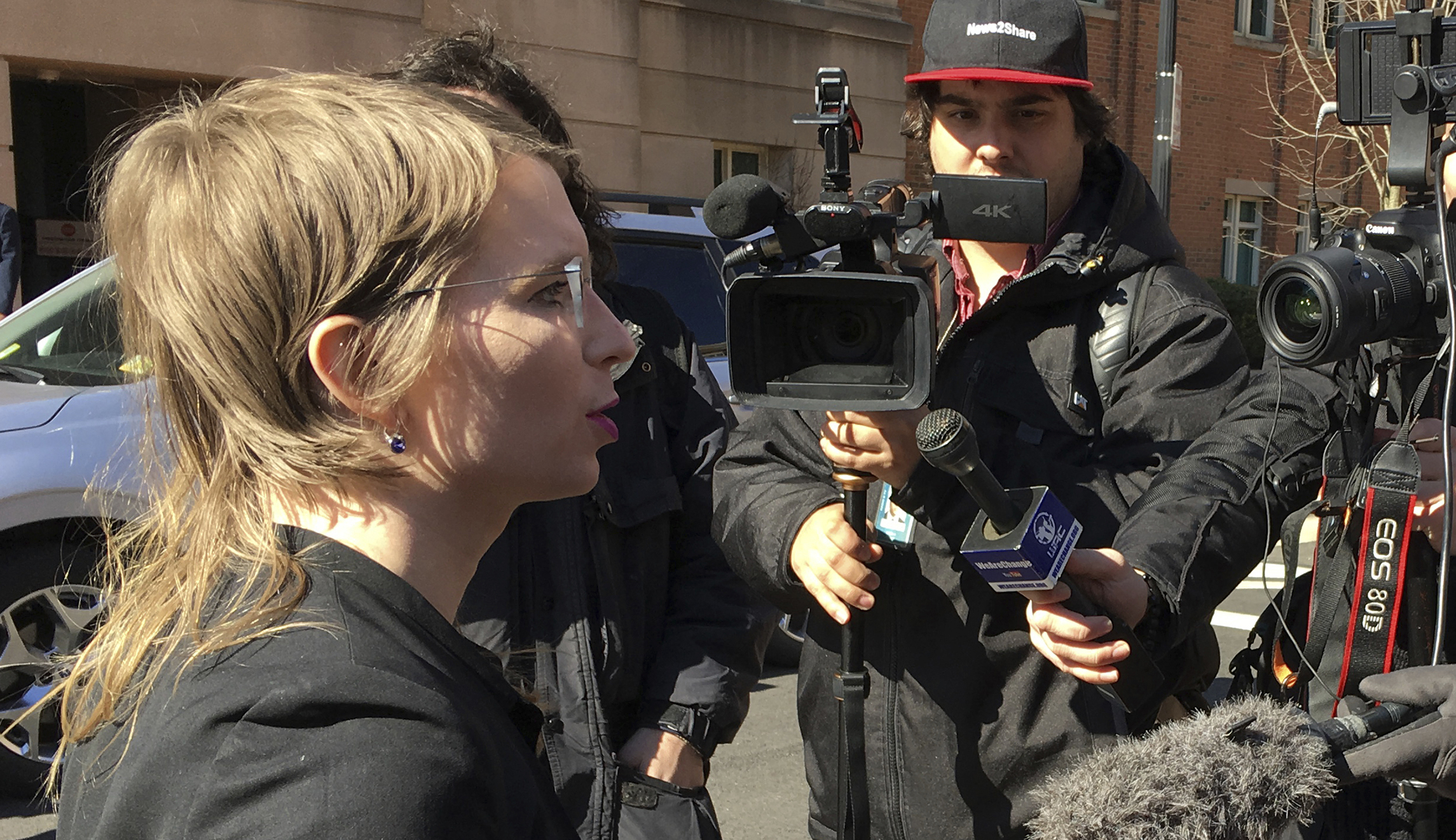 Chelsea Manning held in custody for failing to testify before secret grand jury