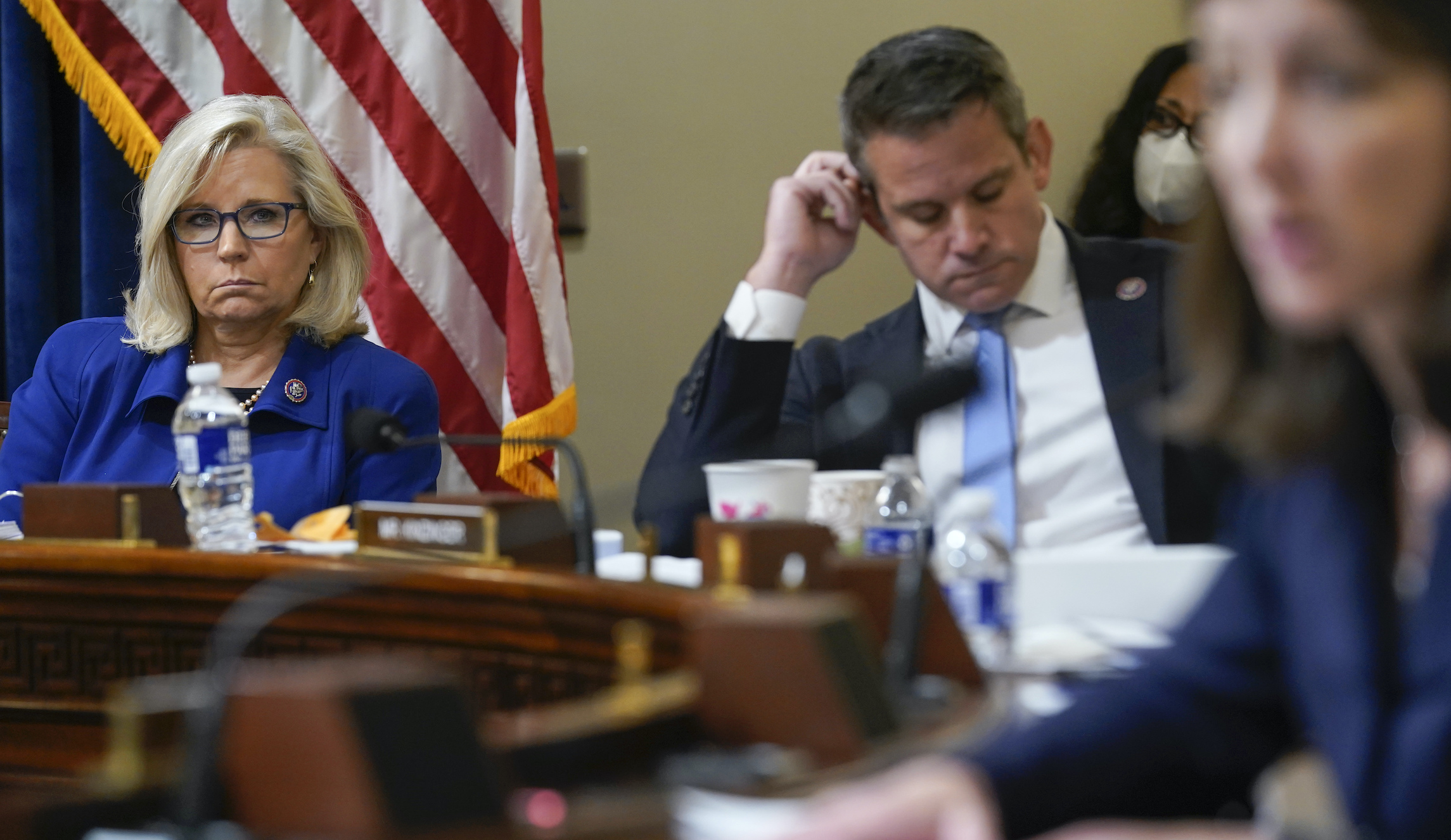 Some in GOP move to kick out Cheney and Kinzinger and make shunning official