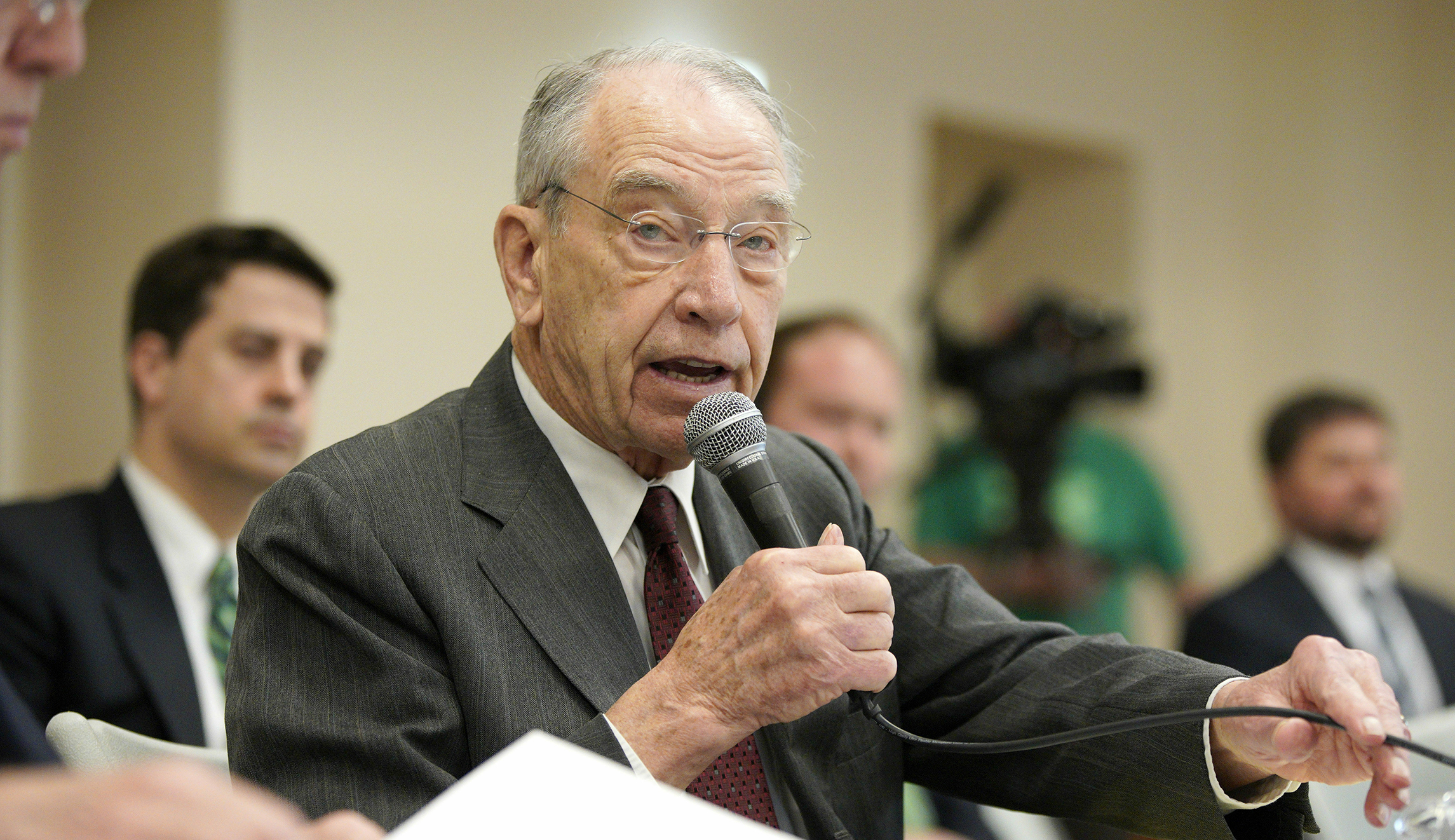 Grassley warns Trump that tariffs on Mexico and Canada will kill his NAFTA replacement