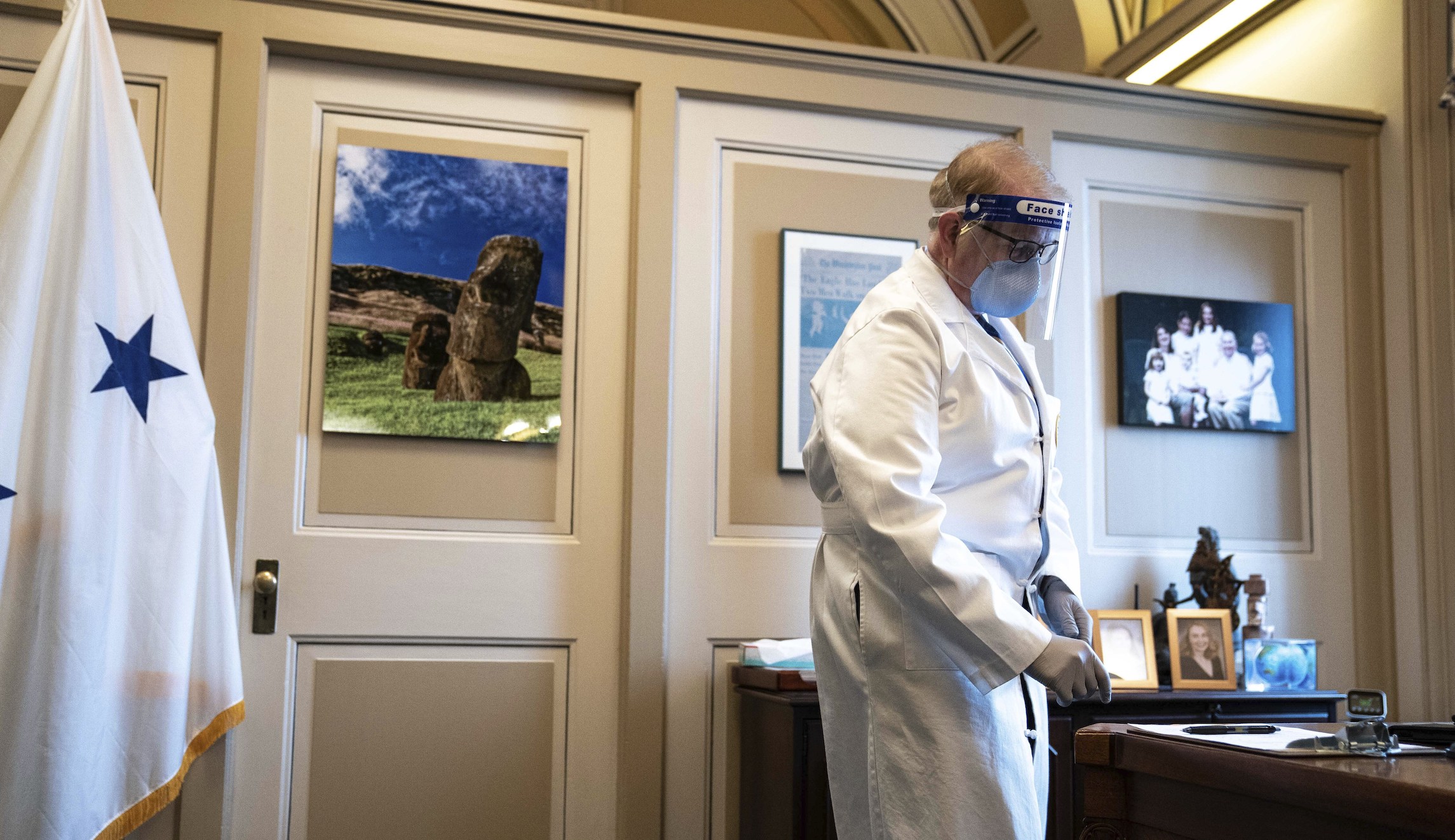 Lawmakers wary of preferential optics refuse vaccine and pledge to wait turn