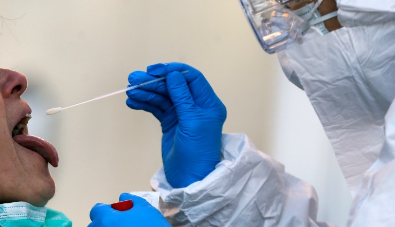 Health experts believe 1 in 3 infected patients getting negative coronavirus test results