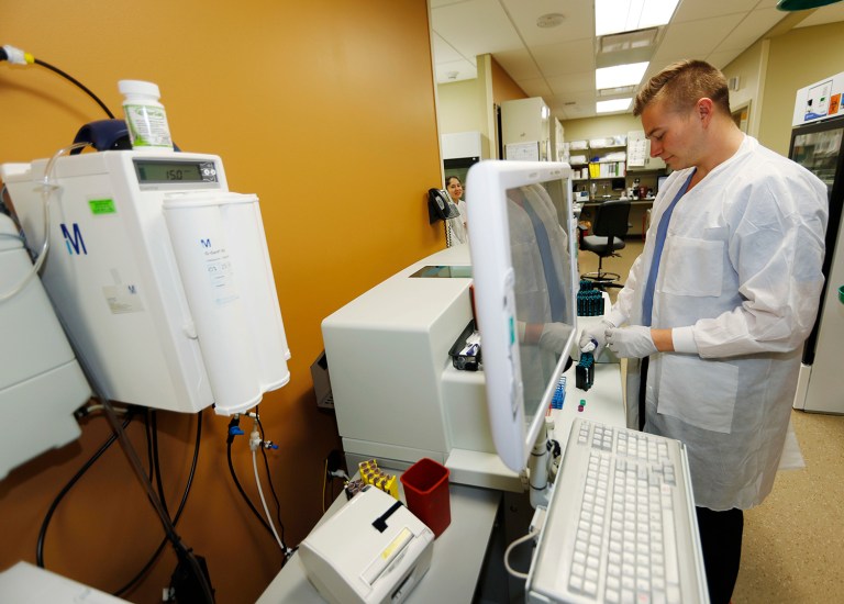Net increase in federal spending on insurers that stay in the exchanges would be $2.3 billion, the analysis says. (AP Photo/David Zalubowski)