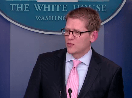 Jay Carney mocks Trump’s hair with reporters