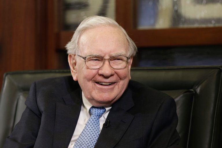 Annual Warren Buffett lunch auction begins Sunday