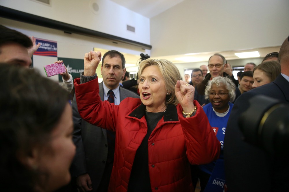 State Department mum on Clinton’s security clearance