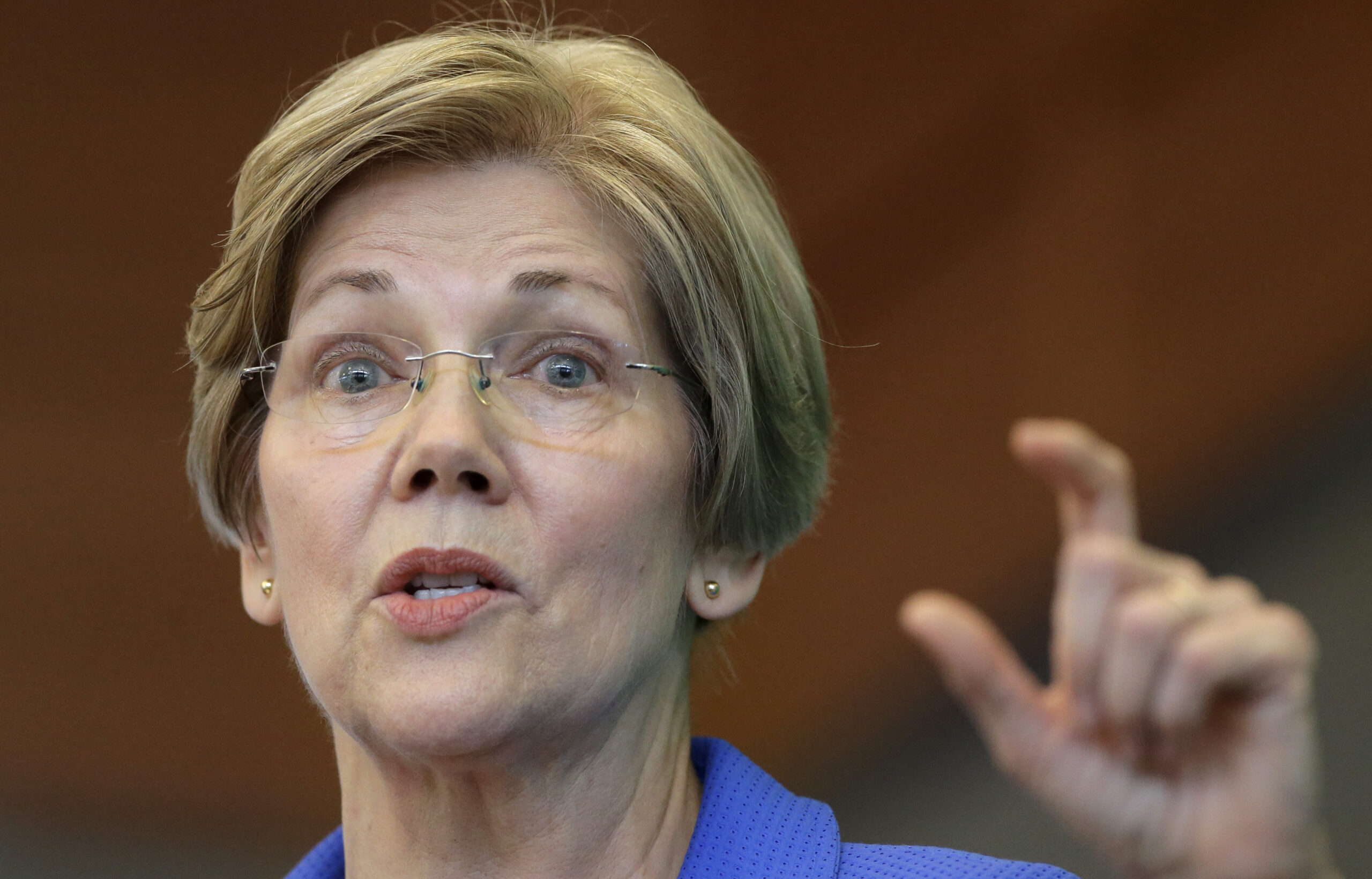 Elizabeth Warren prodded by protesters to list Native Americans among ‘people who don’t have power’