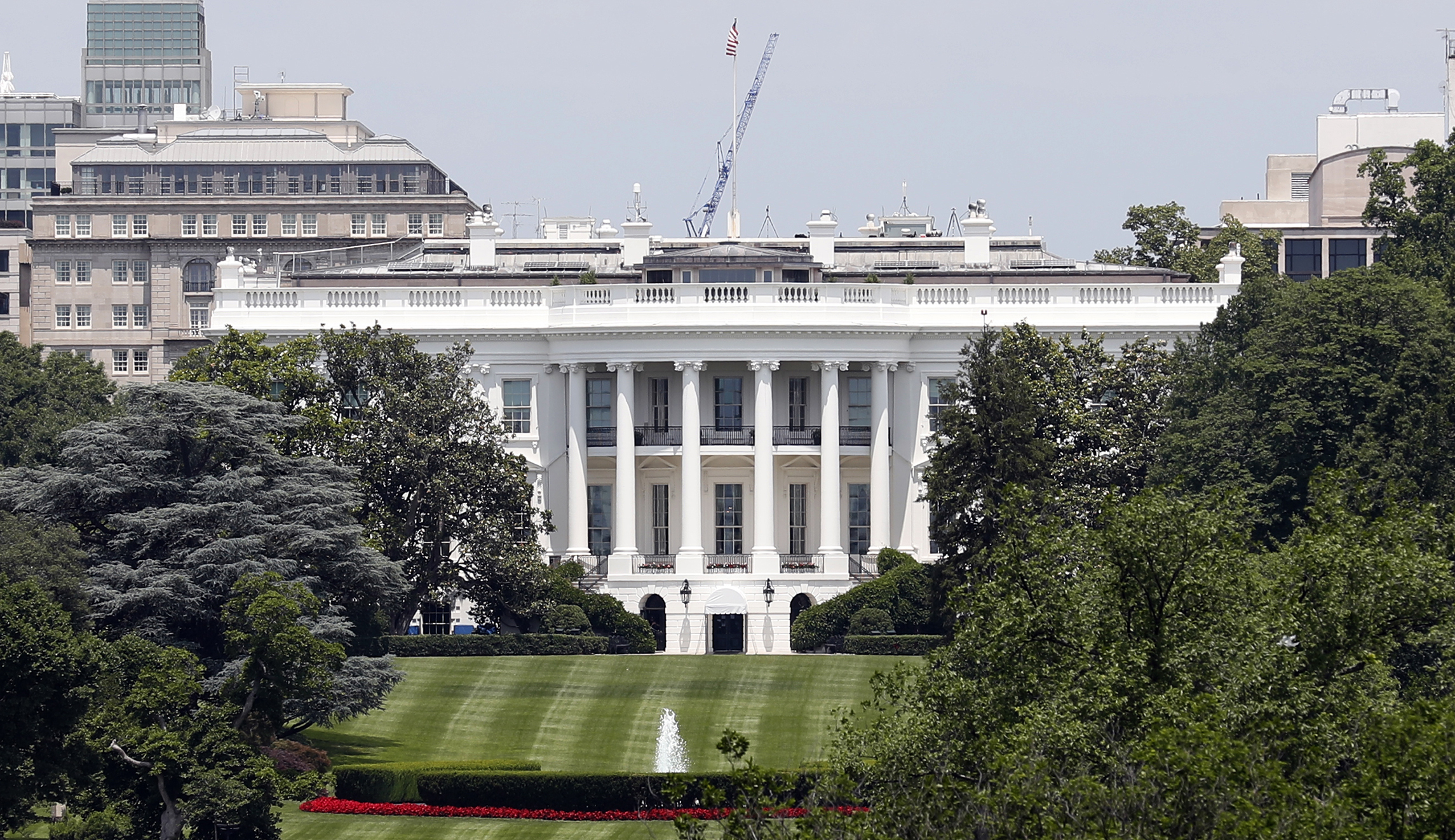 Top secret security clearance ripped from 30 White House aides: Report