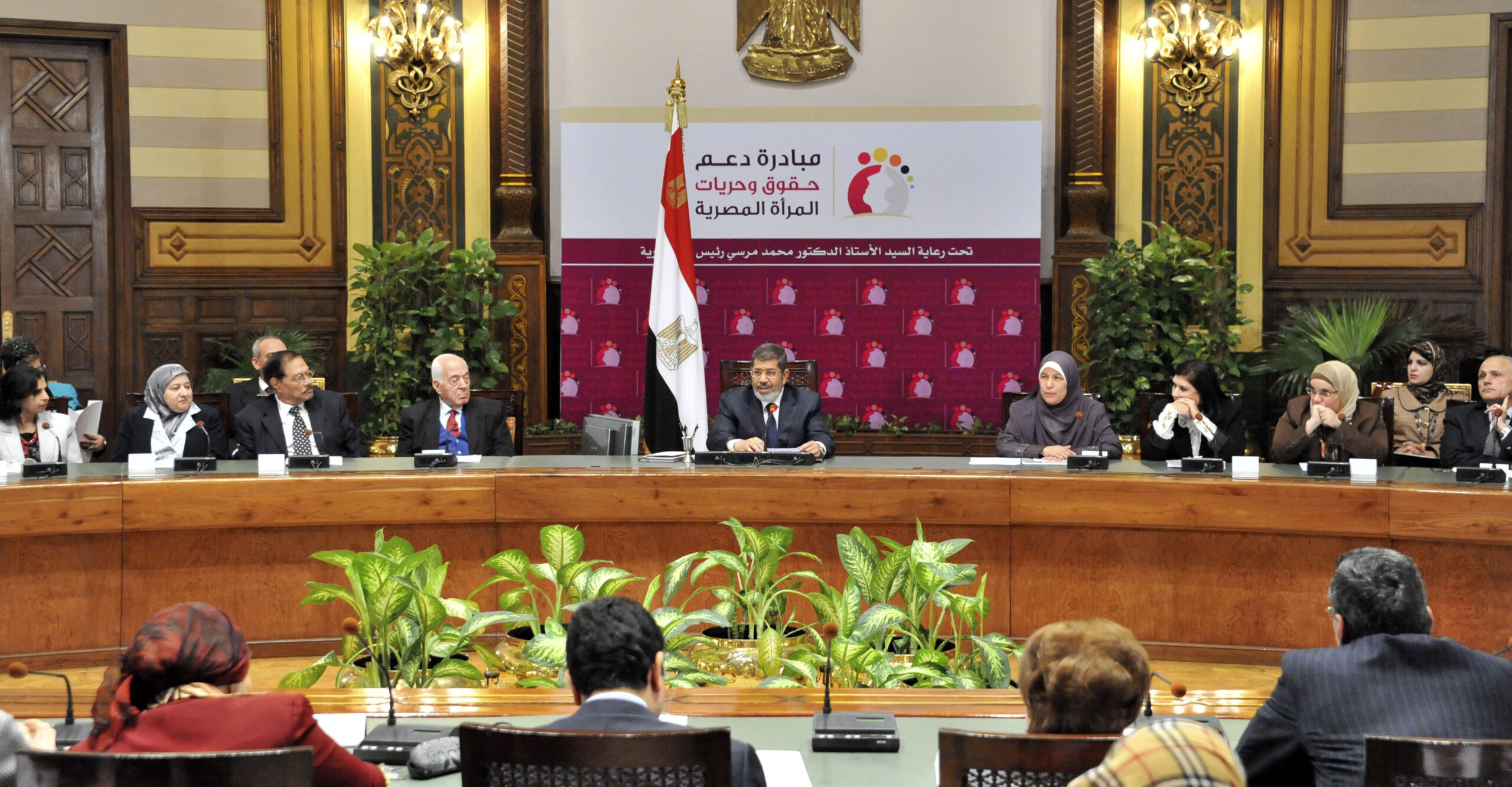 Egypt top prosecutor orders arrest of 5 activists