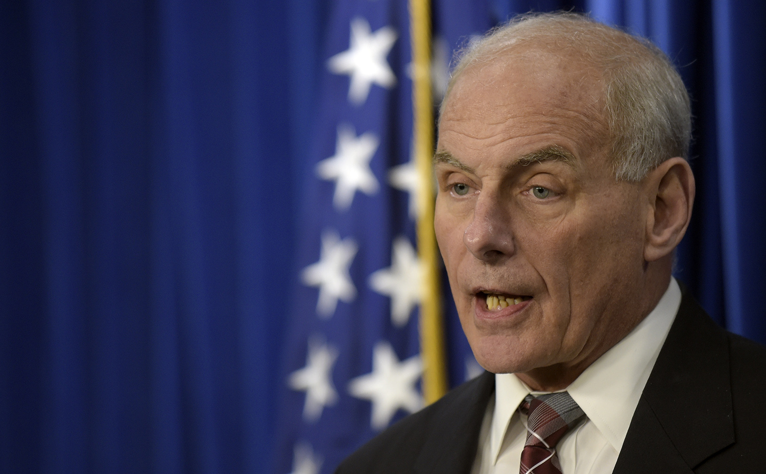 DHS secretary hits back at Sen. Casey over deportation tweetstorm