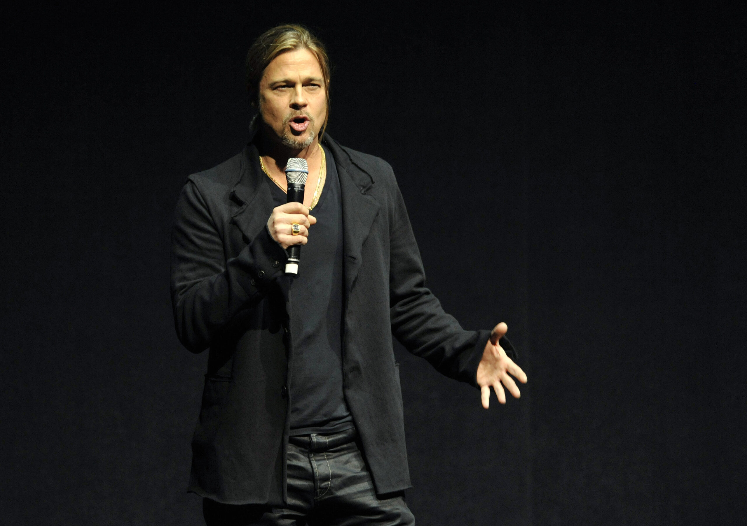 Pitt surprises CinemaCon attendees