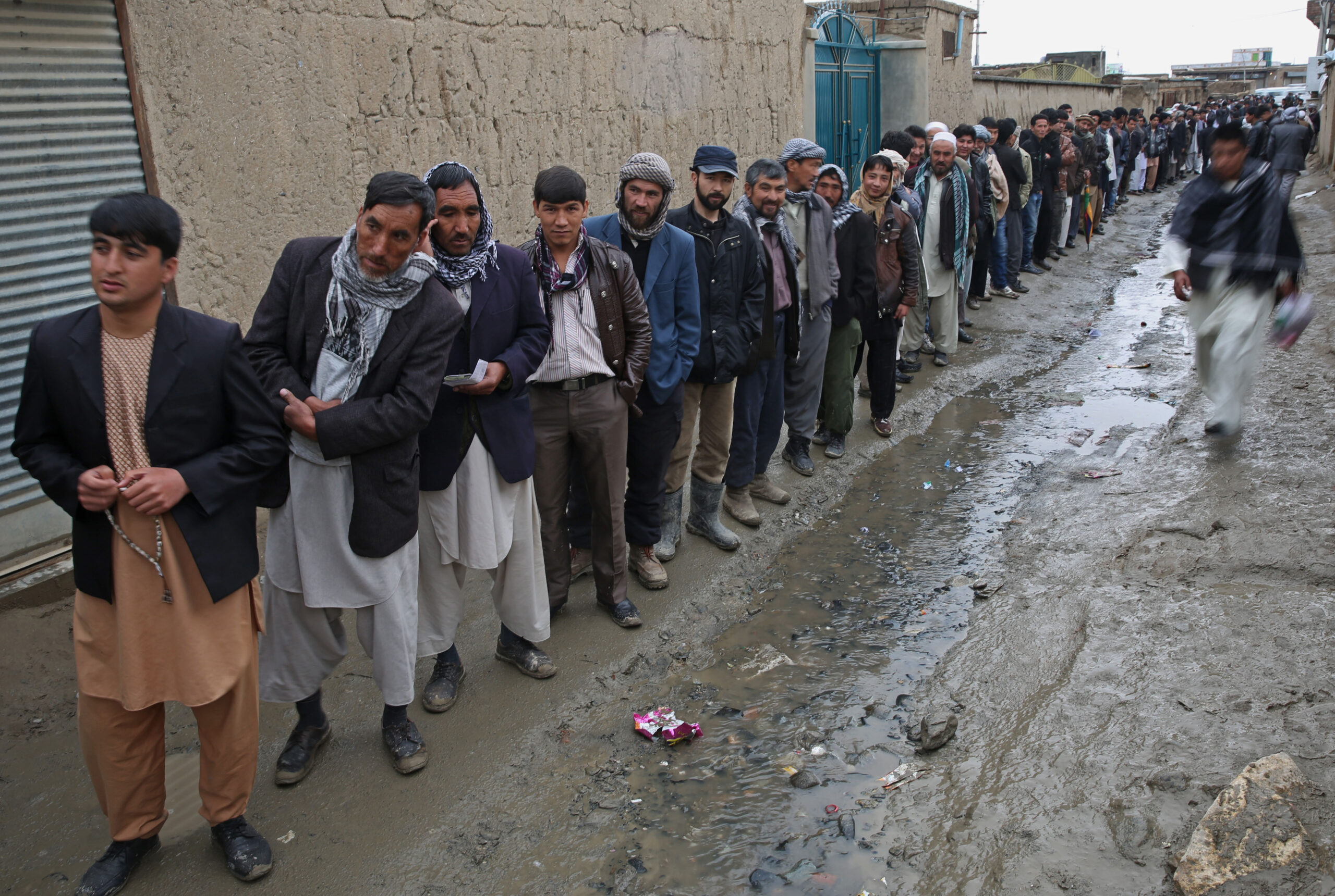 Obama praises Afghans on presidential election