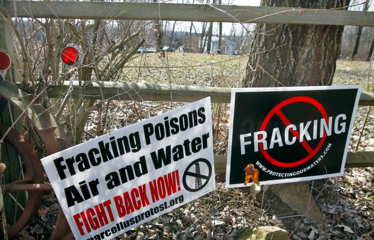 Environmental Protection AgencyÃ¢â¬â¢s decision to not push for further environmental review of its earlier finding that the natural gas extraction process called fracking may have contaminated groundwater in Pavillion, Wyoming. (AP Photo/Keith Srakocic, File)