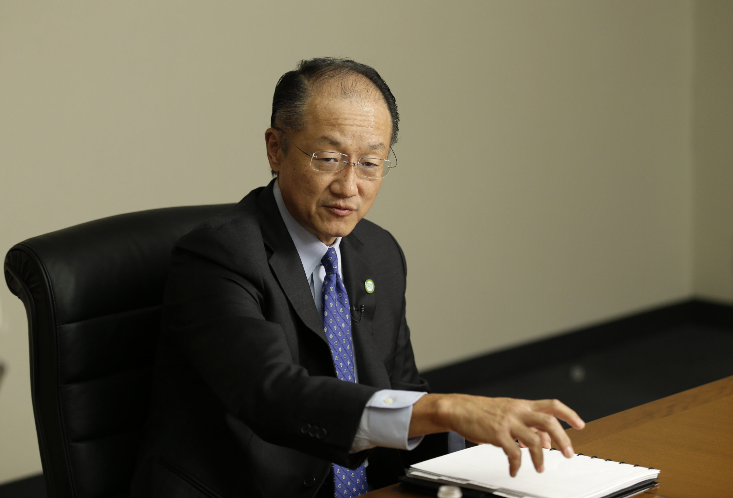 World Bank predicts global poverty to drop below 10 percent for first time