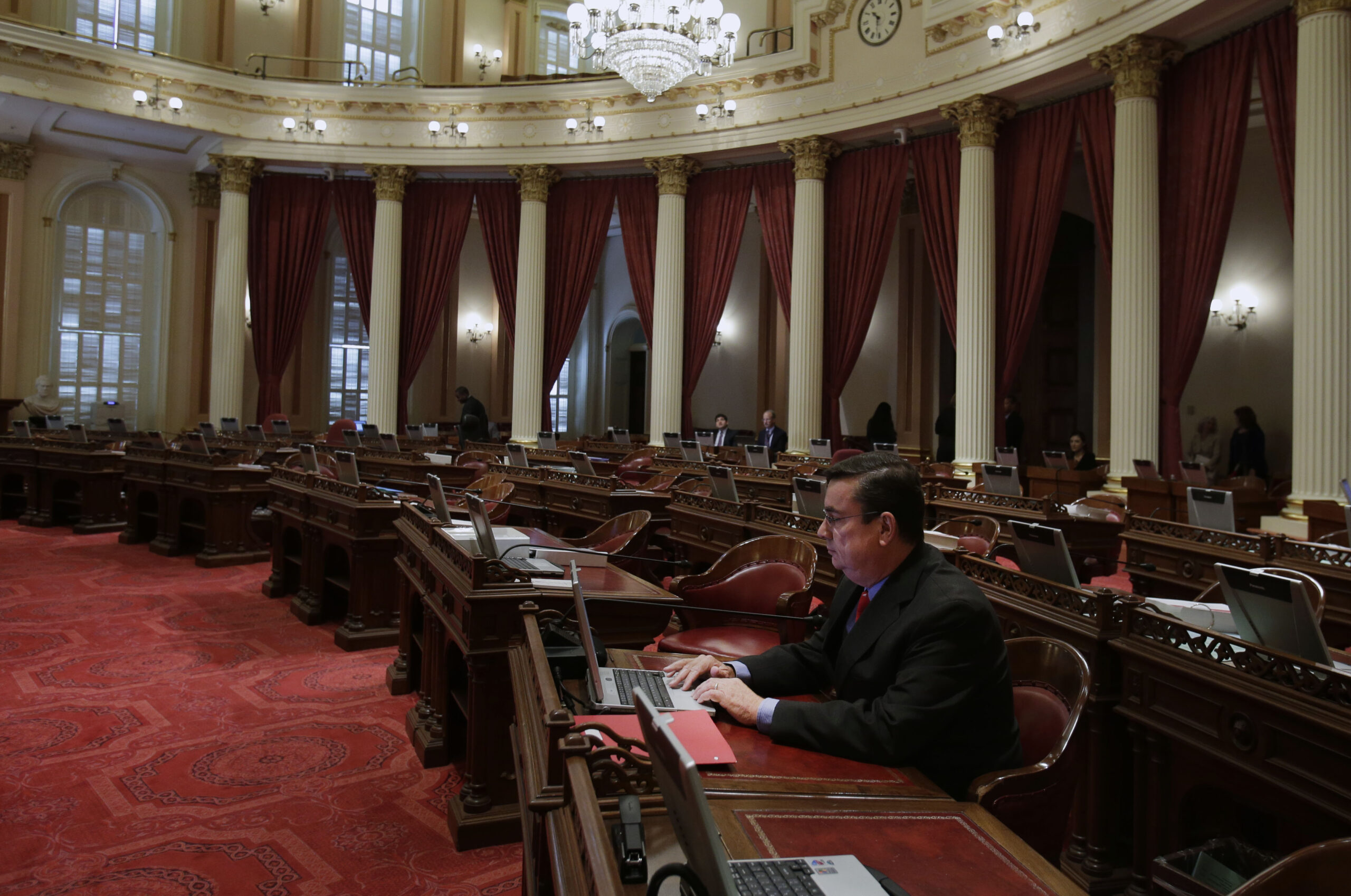 Washington Post: California lawmakers will take a $5,000 pay raise