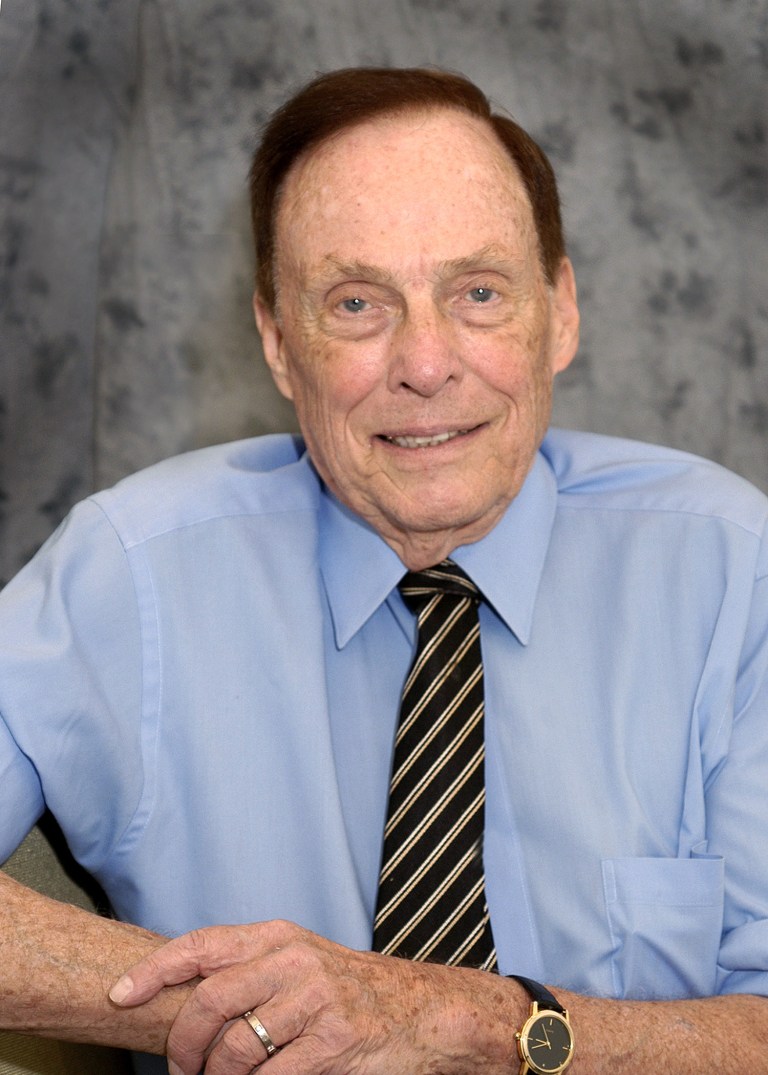   This undated photo provided by the University of Cincinnati shows professor Elwood Jensen. Jensen, nominated several times for the Nobel Prize for his discovery of hormone receptors while at the University of Chicago in the 1950s and 1960s, died of pneumonia Sunday, Dec. 16, 2012. He was 92. (AP Photo/University of Cincinnati)  