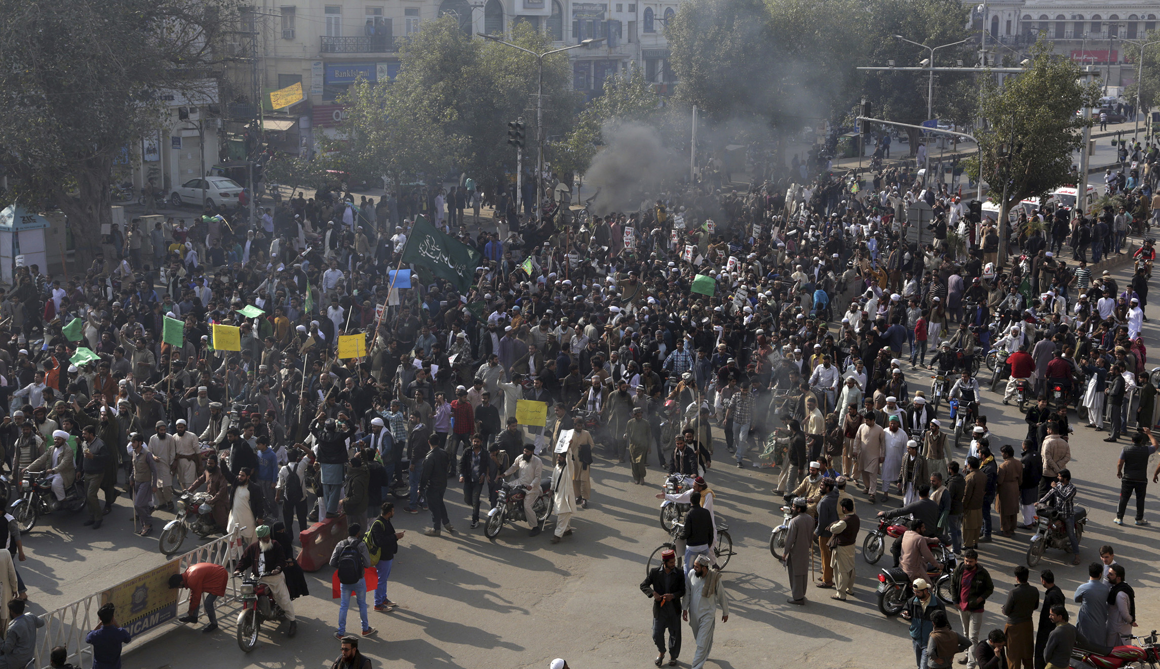 Don’t worry, Pakistan’s government won’t fall to Islamic extremists