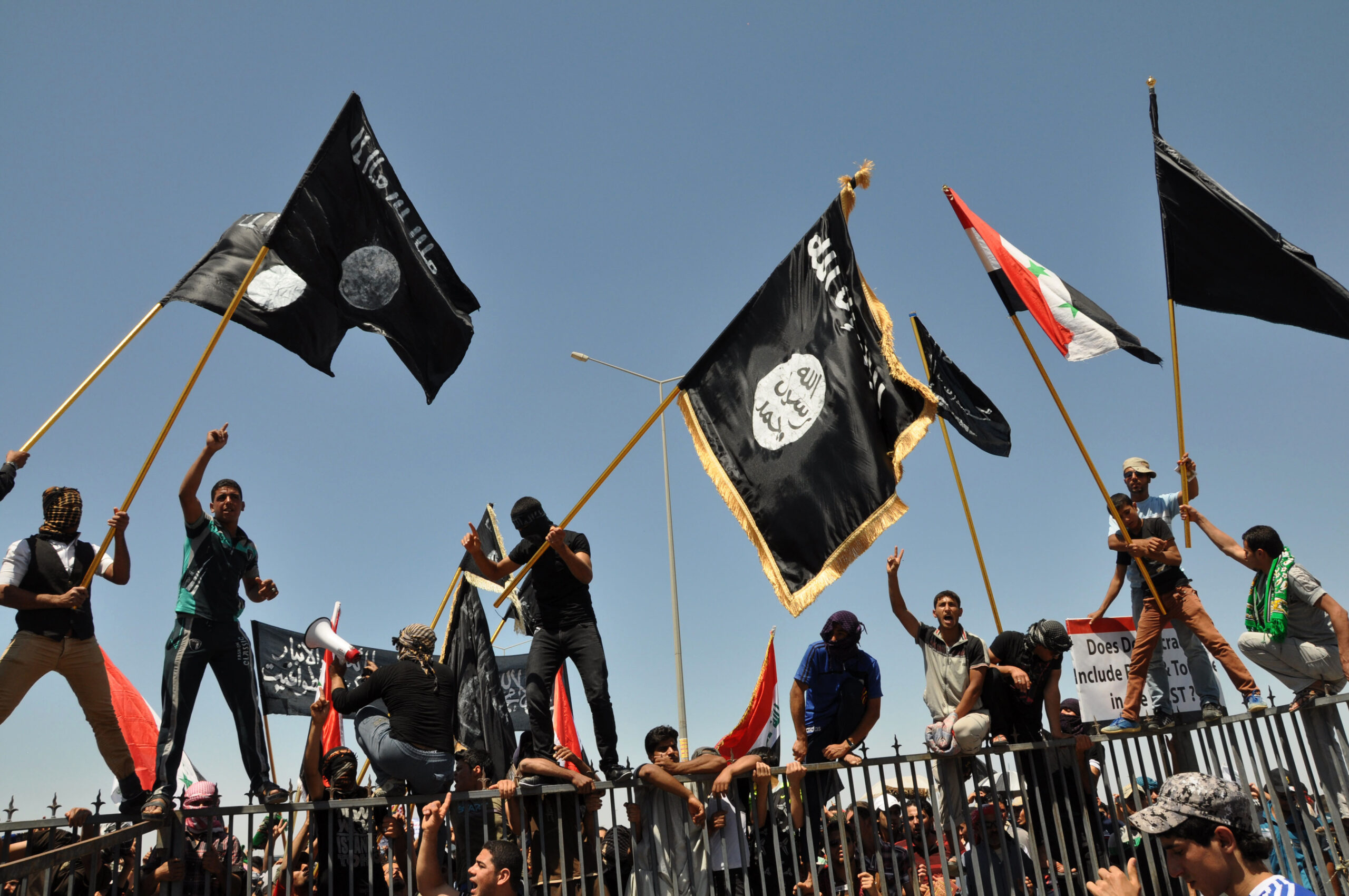 Iraq family’s flight reveals depth of Sunni grief