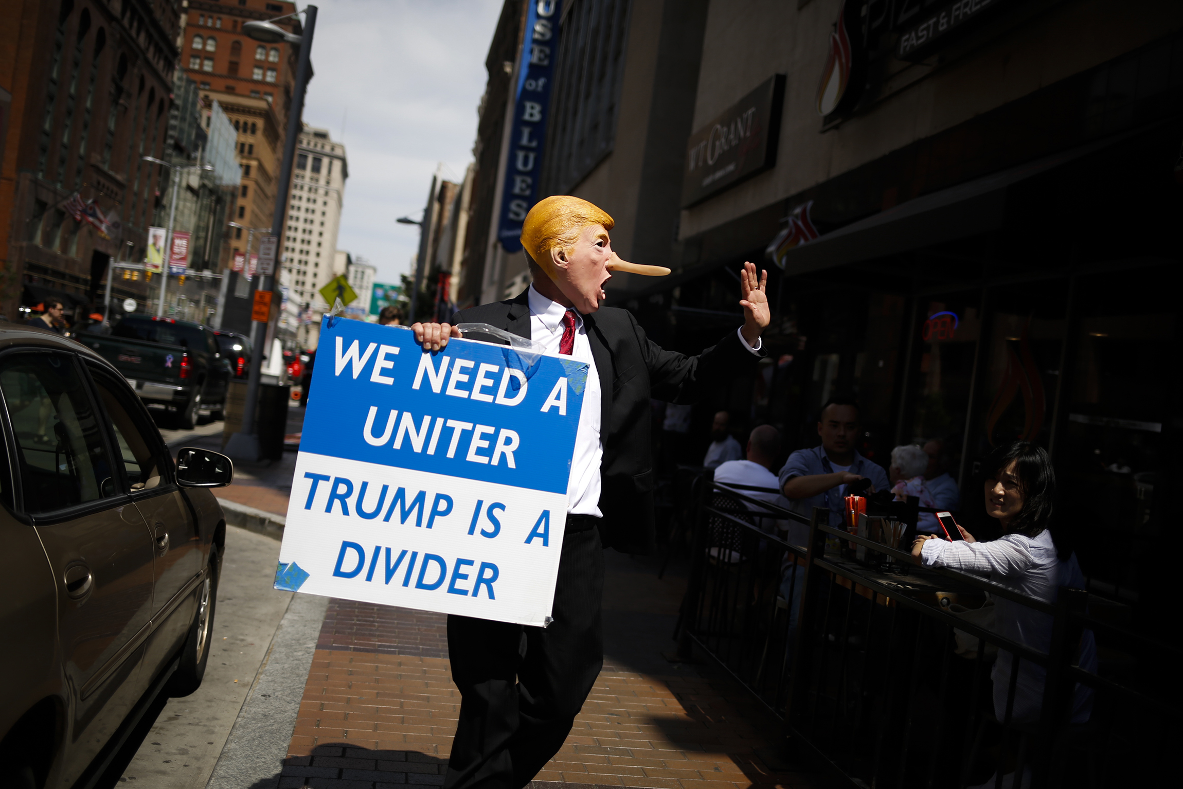 Rebel delegates taking anti-Trump bid to convention floor