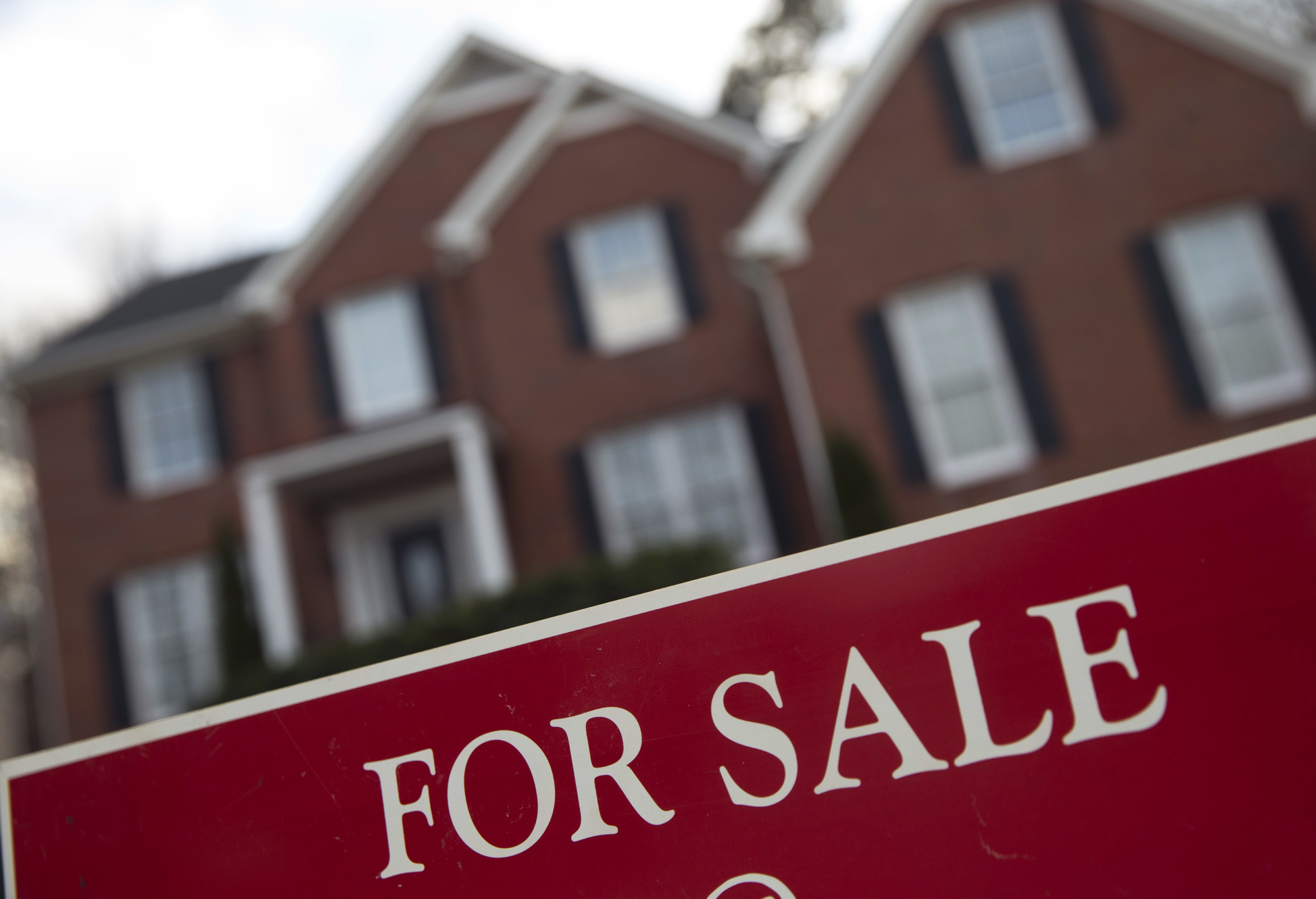 New home sales fall short of expectations in March at 511,000 annual pace