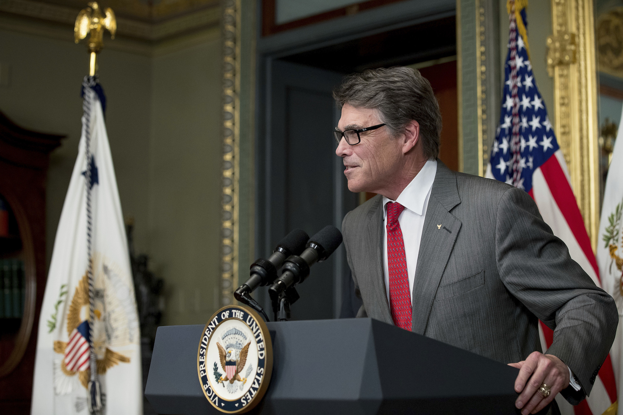 Democrats accuse Rick Perry of freezing clean energy funding