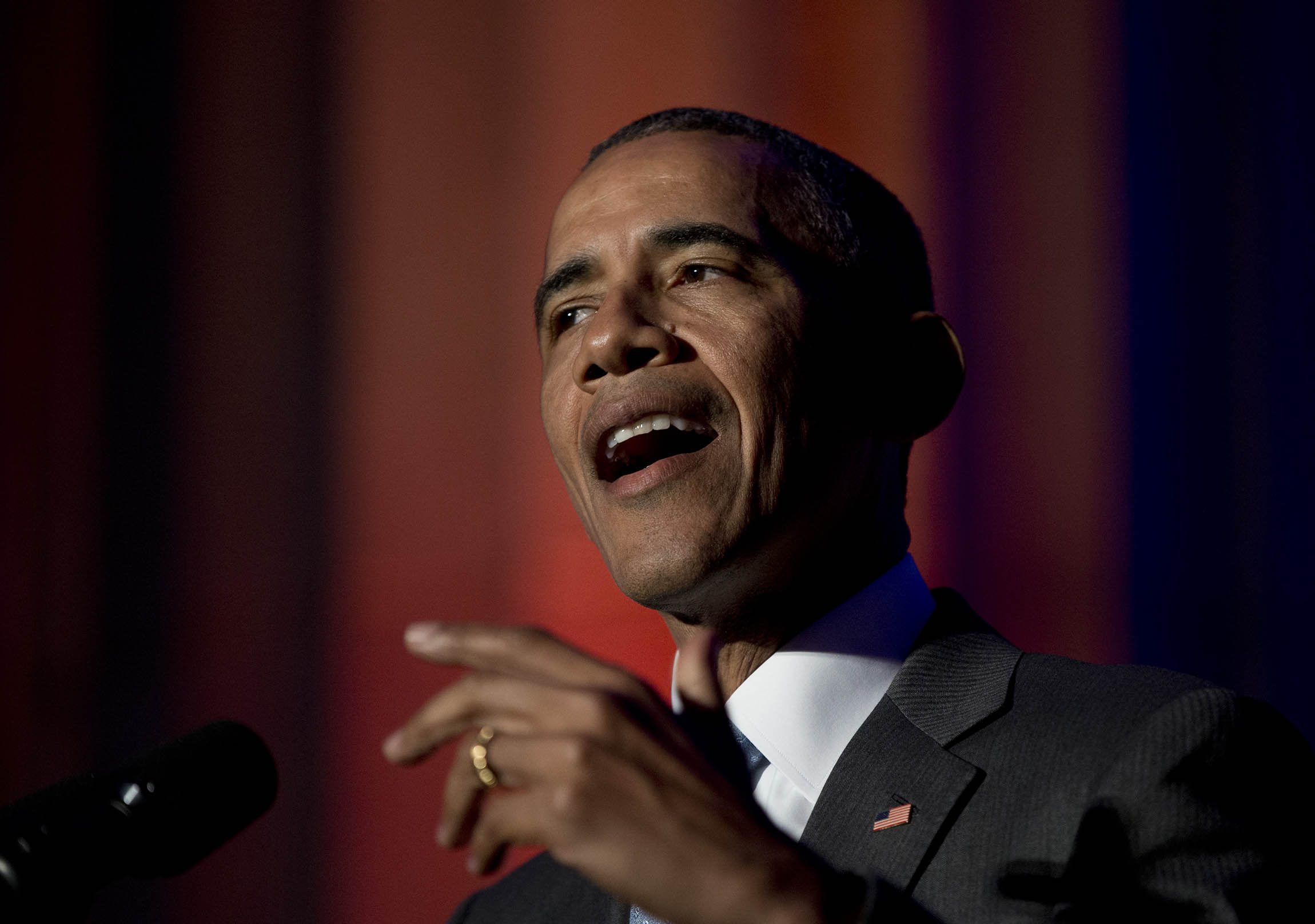 Obama scolds reporters for Twitter obsession