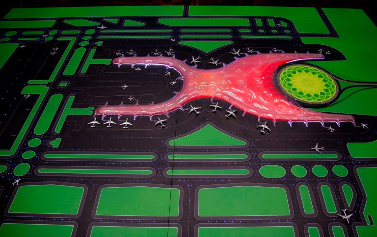 Norman Foster, Romero to build Mexico airport