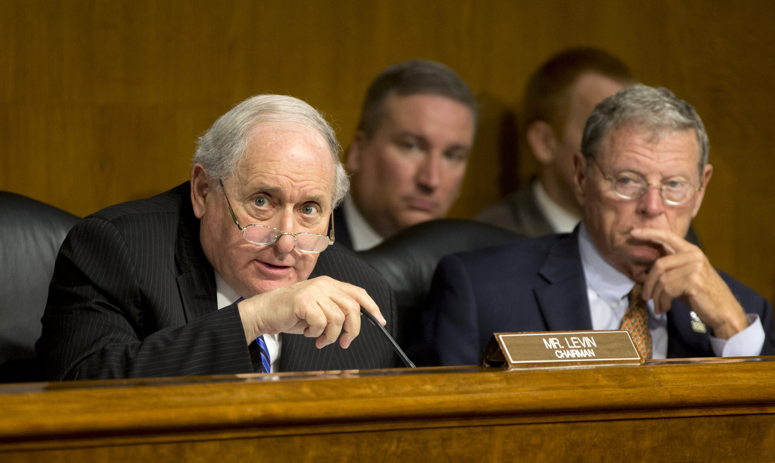 Congressional negotiators agree to hold line on military pay