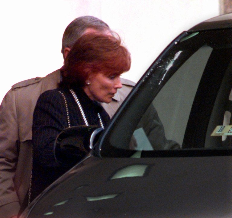 Former White House volunteer Kathleen Willey leaves federal court in Washington on March 10, 1998, after testifying before a grand jury investigating an alleged affair between former President Clinton and Monica Lewinsky. If conservatives and Republicans think resurrecting this old news will bring them electoral victory against Hillary Clinton, should she decide to run, they are mistaken. (AP Photo/Susan Walsh)