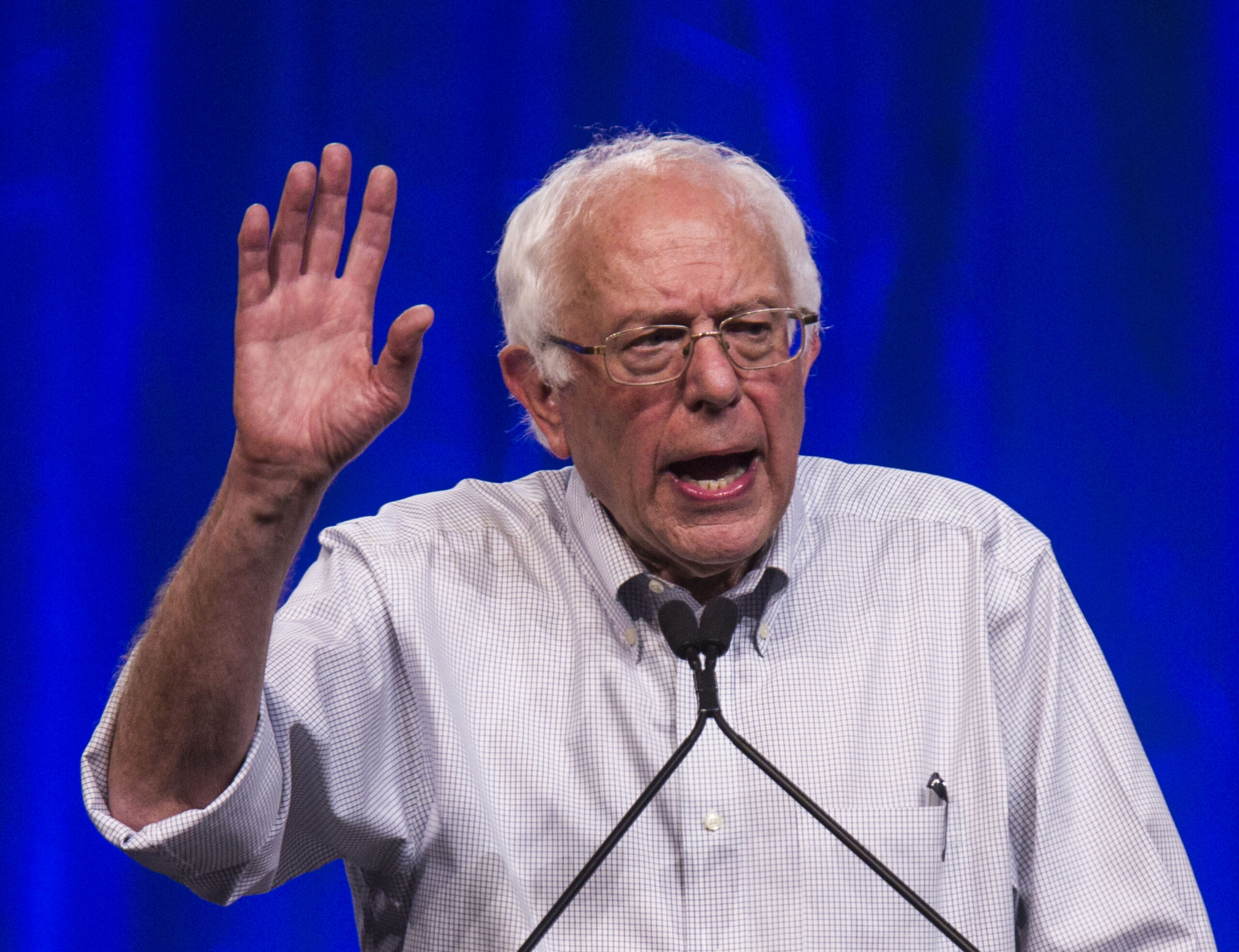 Sanders draws crowd of 27,500 at Los Angeles rally
