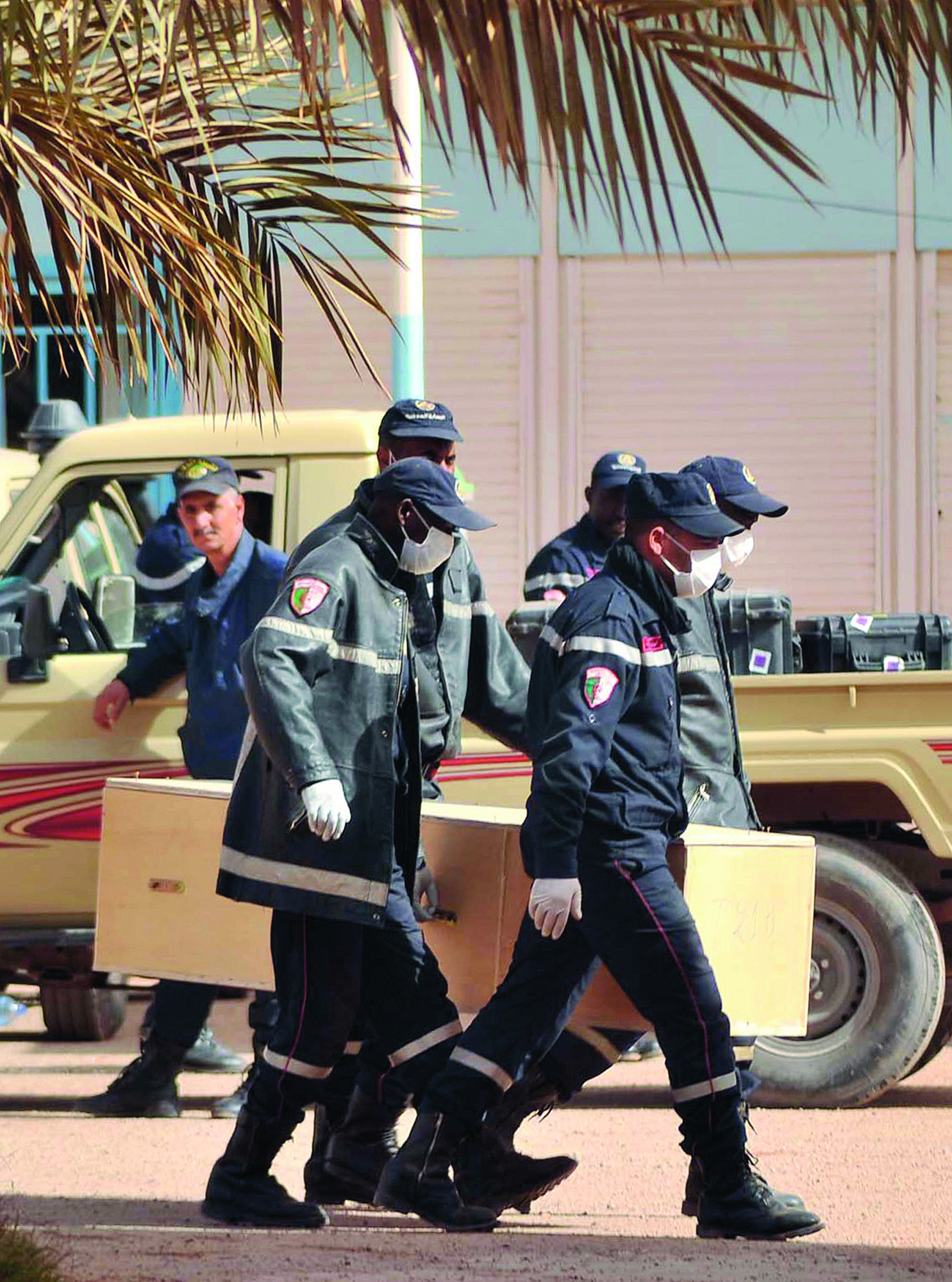Inside job, 2 Canadian militants in Algerian siege