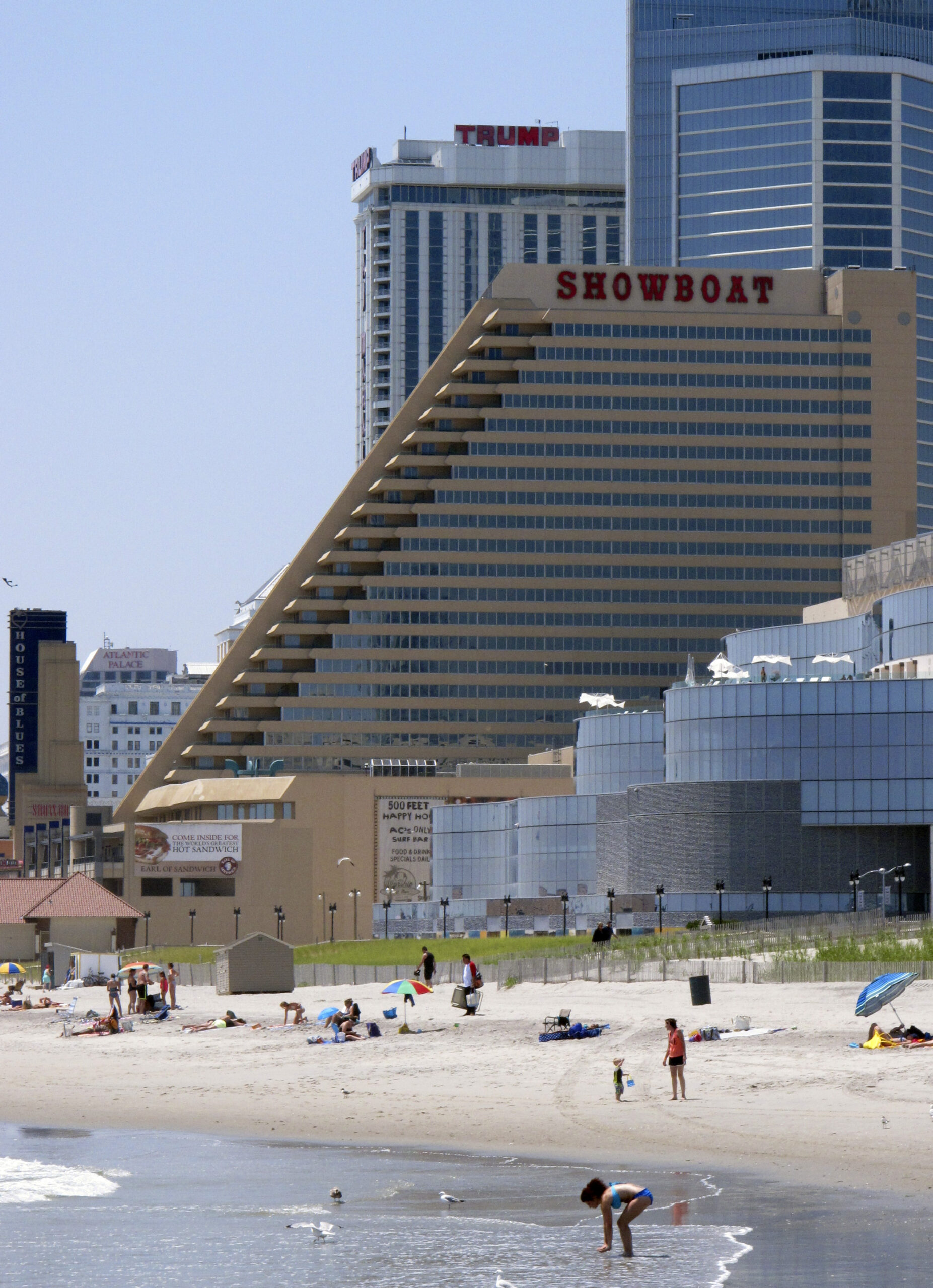 Caesars shows Showboat to ‘interested party’ Tues