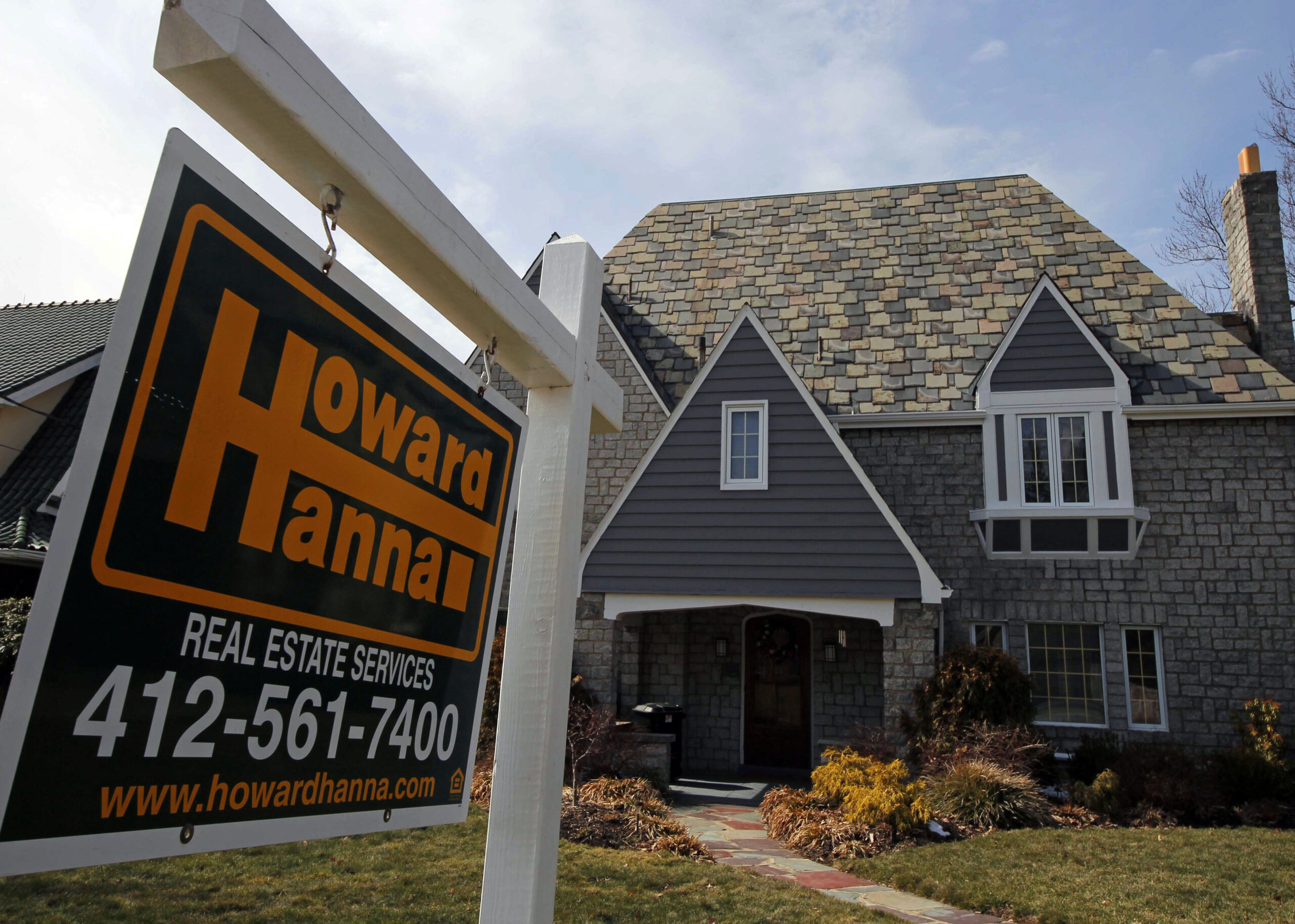 Average US rate on 30-year mortgage at 4.10 pct.