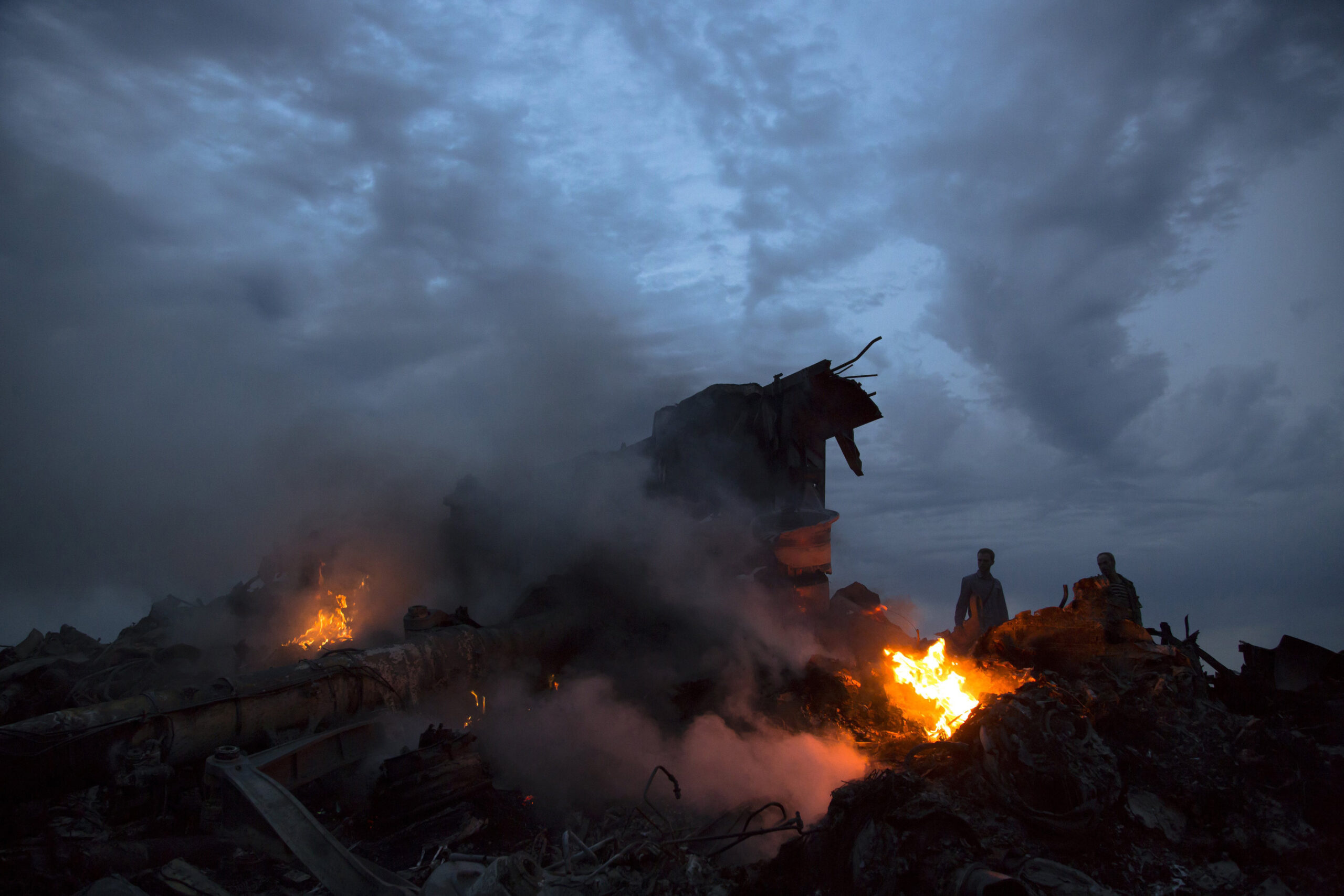 Dutch: 1st victim identified from Flight 17