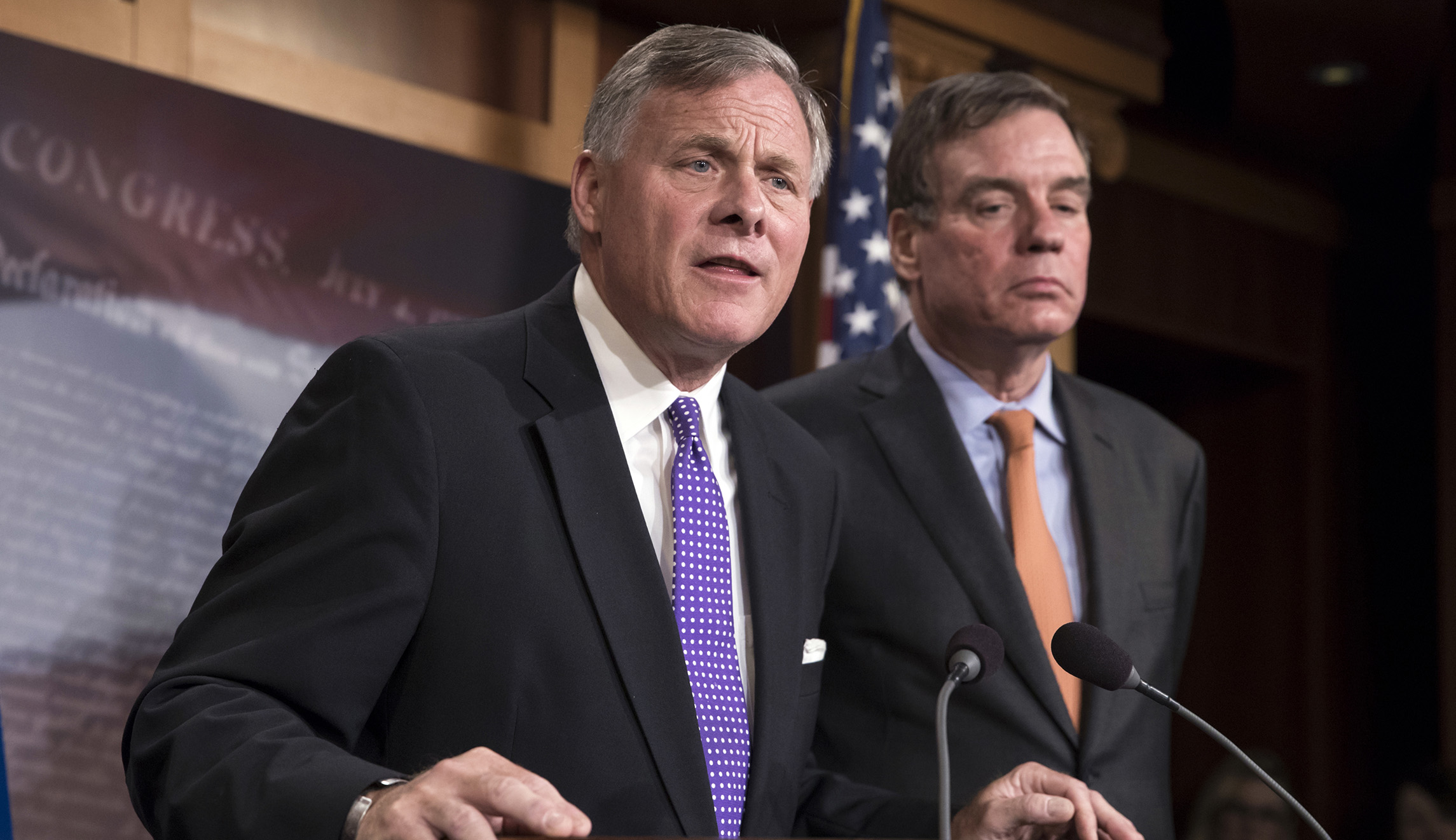Senate Intelligence leaders decry oversight-looting provision slipped into spending bill