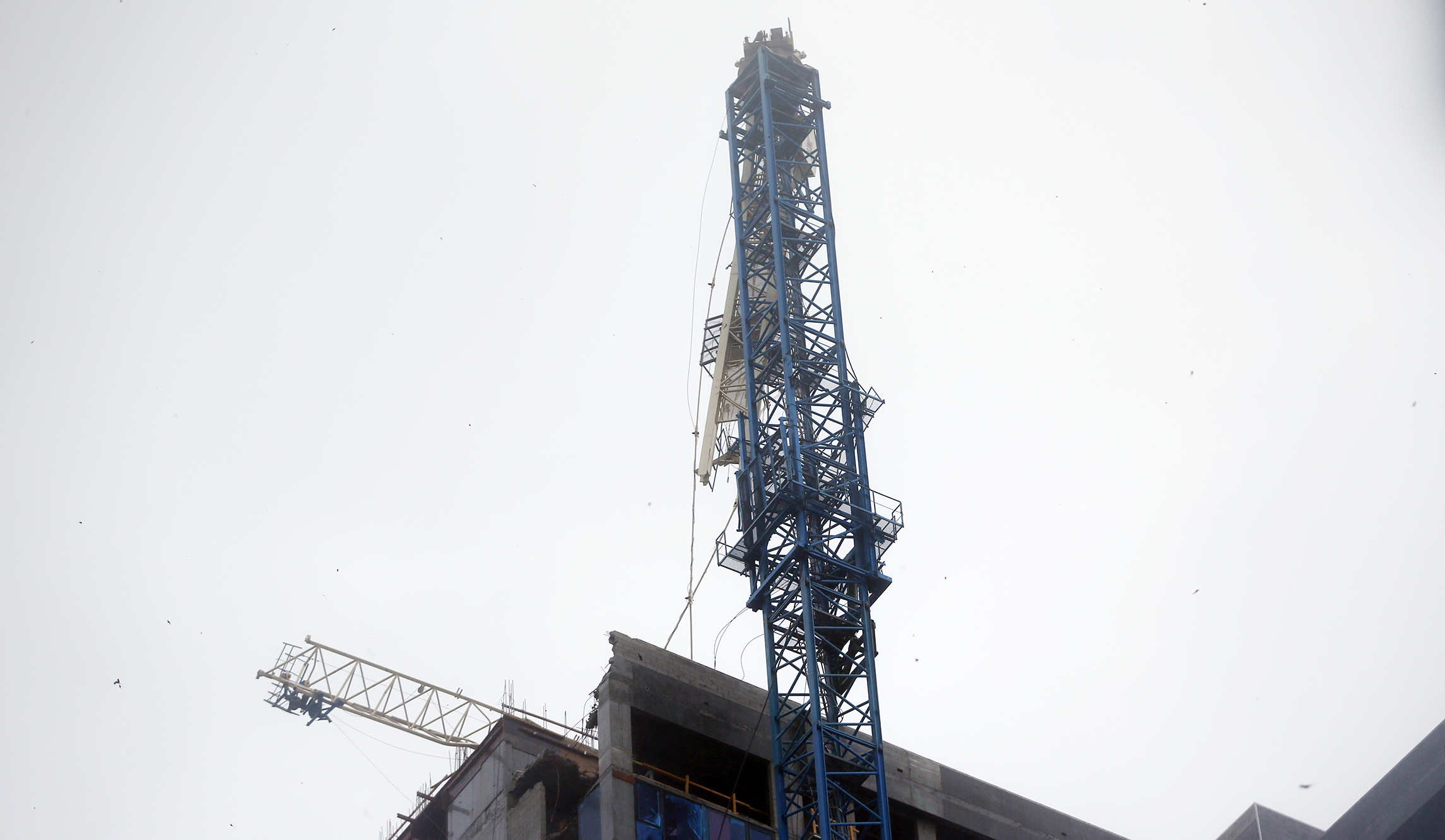 Multiple cranes collapse in Miami as Hurricane Irma strikes