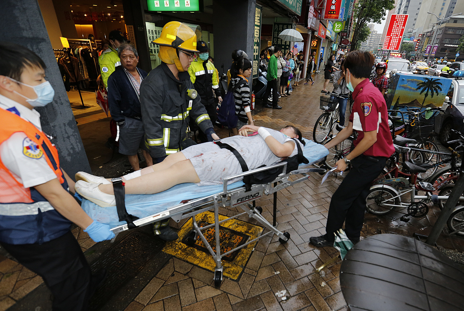 3 people killed in Taiwan subway stabbing spree