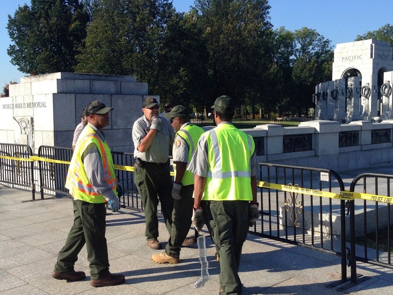 A decision to barricade the National World War II MemorialÃÂ in Washington, D.C., to visitors during the federal government shutdown attracted national attention Wednesday when a group of veterans removed the barriers to visit the memorial, but it remained unclear who was responsible for the memorial's forcible closure. (Photo: Charlie Spiering/For the Washington Examiner)