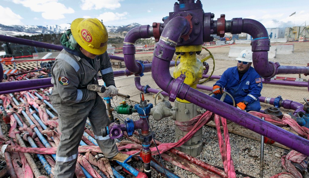 Environmental groups sue EPA for moving to repeal fracking rules