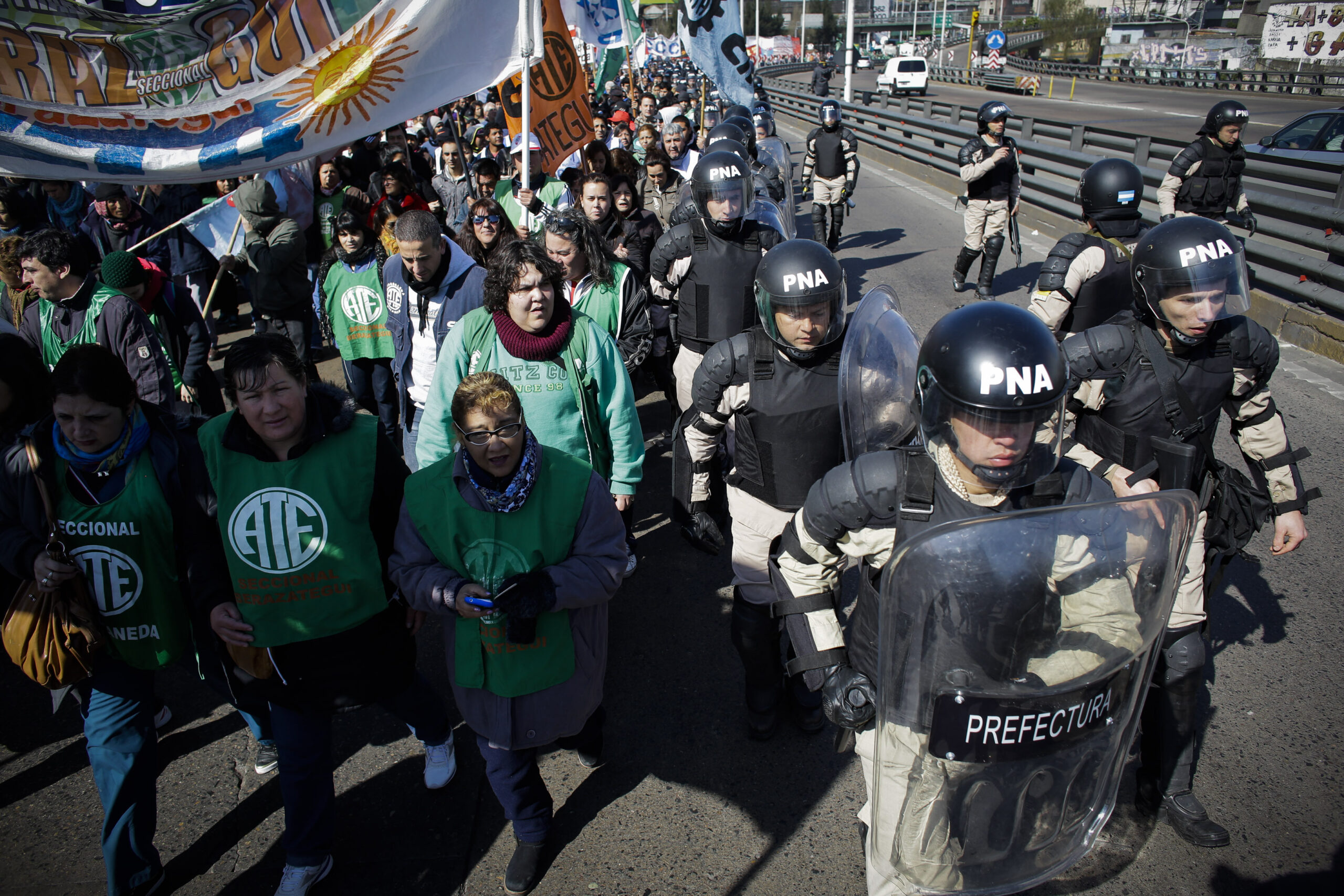 Labor protest disrupts Argentine capital