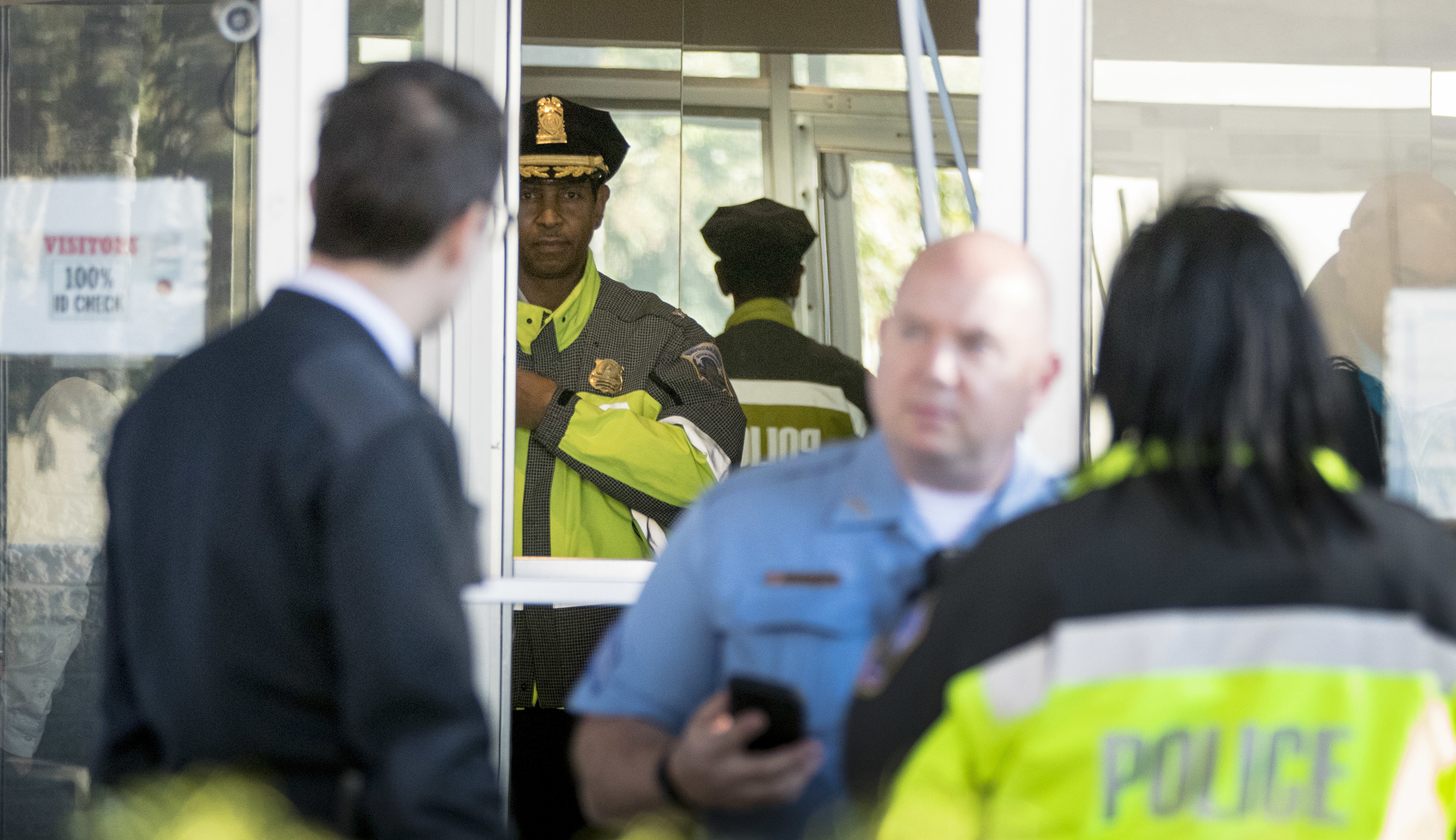 Suspect shot while breaking into DC Fox studio had history of emailing reporters 'weird ramblings'