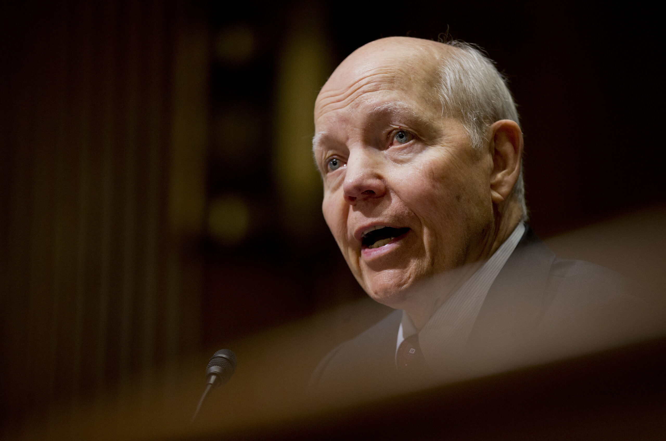 Obama era-bureaucrats ‘waiting Trump out,’ block IRS, Fast and Furious probes