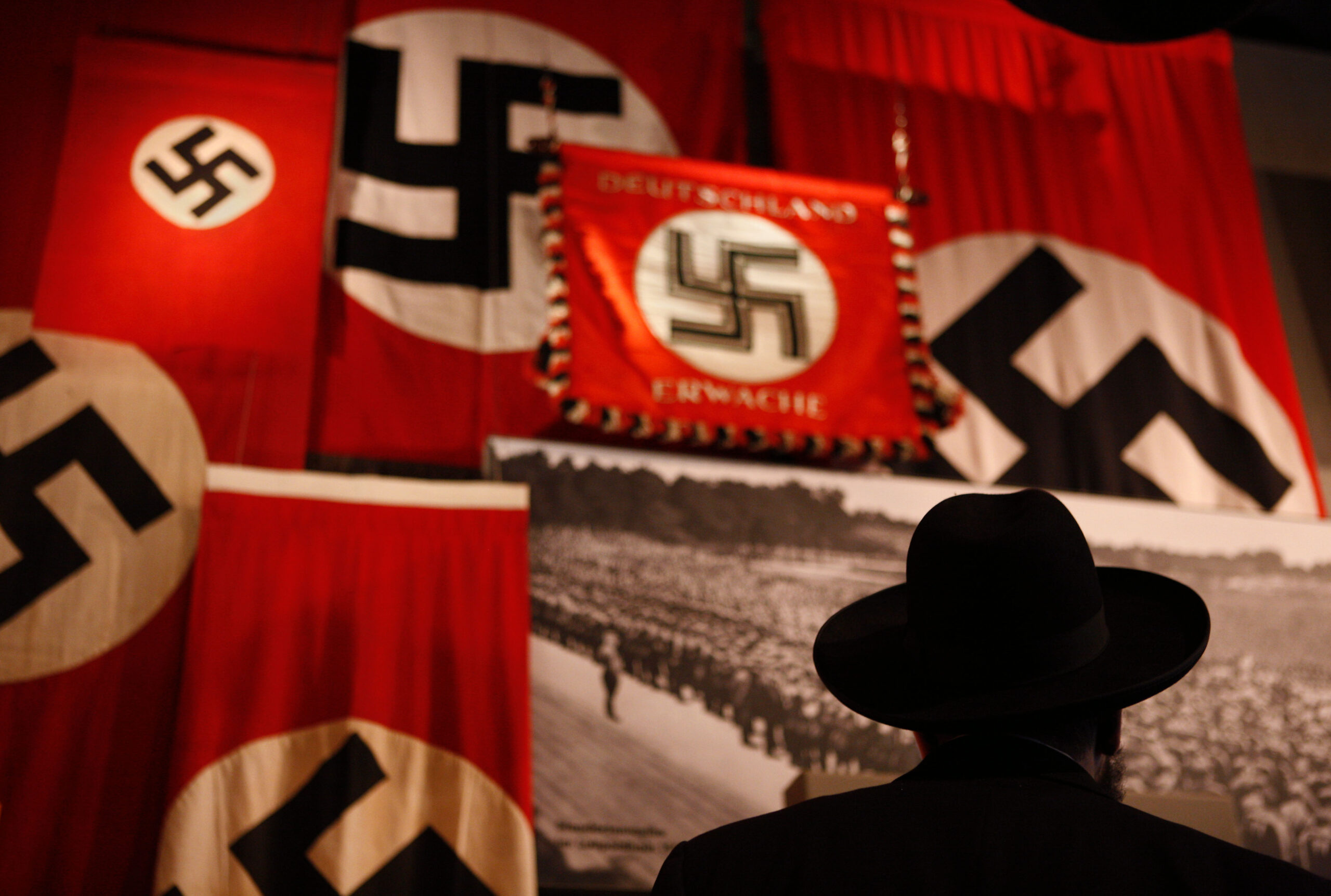 Trump spokesman, alt-right leader, restaurant deal with Nazi-style salutes