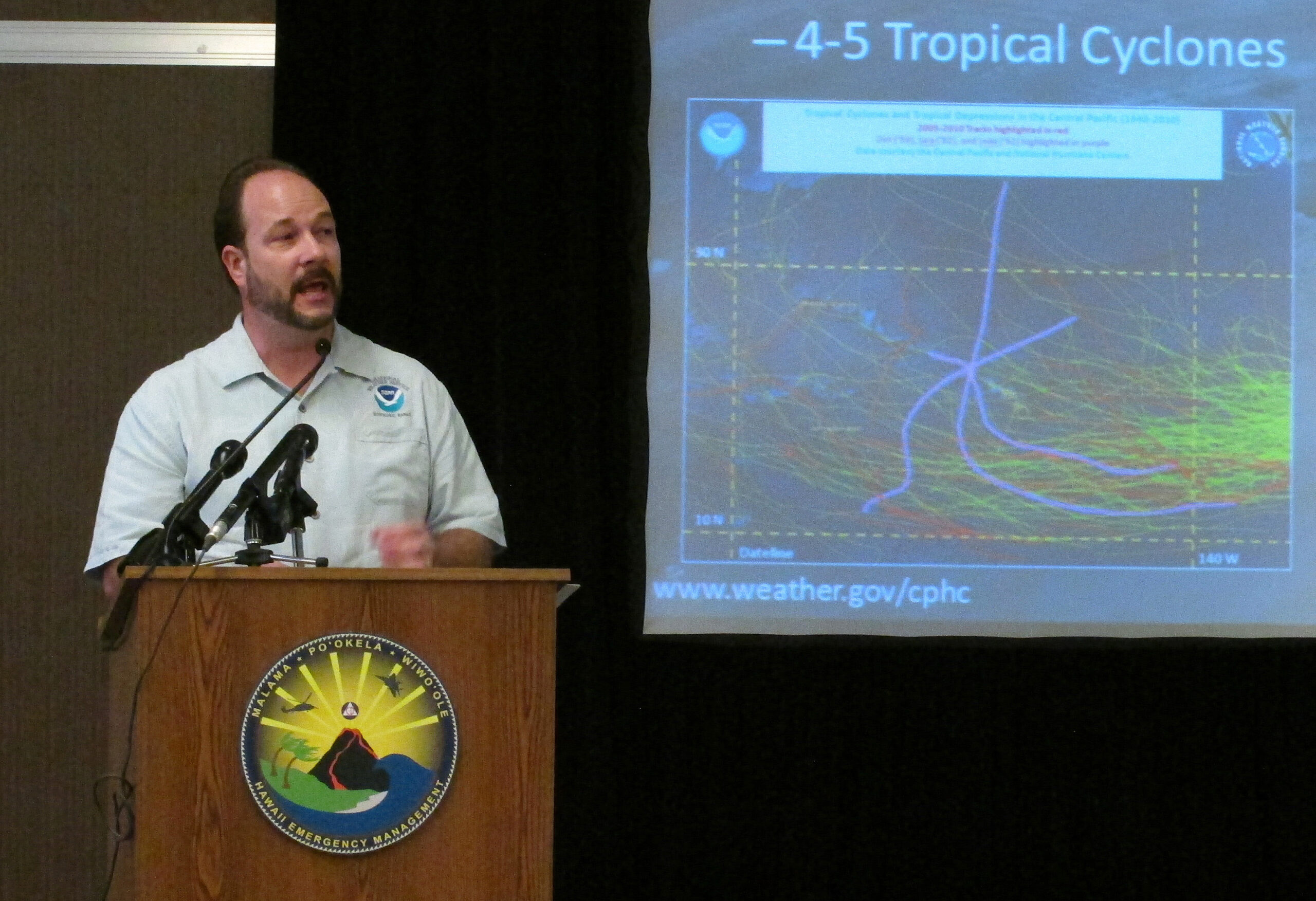 US forecasters to predict slow hurricane season