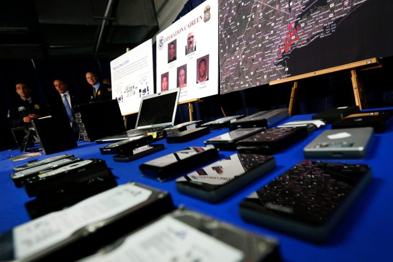 Federal agencies have gained notoriety in recent months for the difficulty they have in firing employees. (AP Photo/Jason DeCrow)