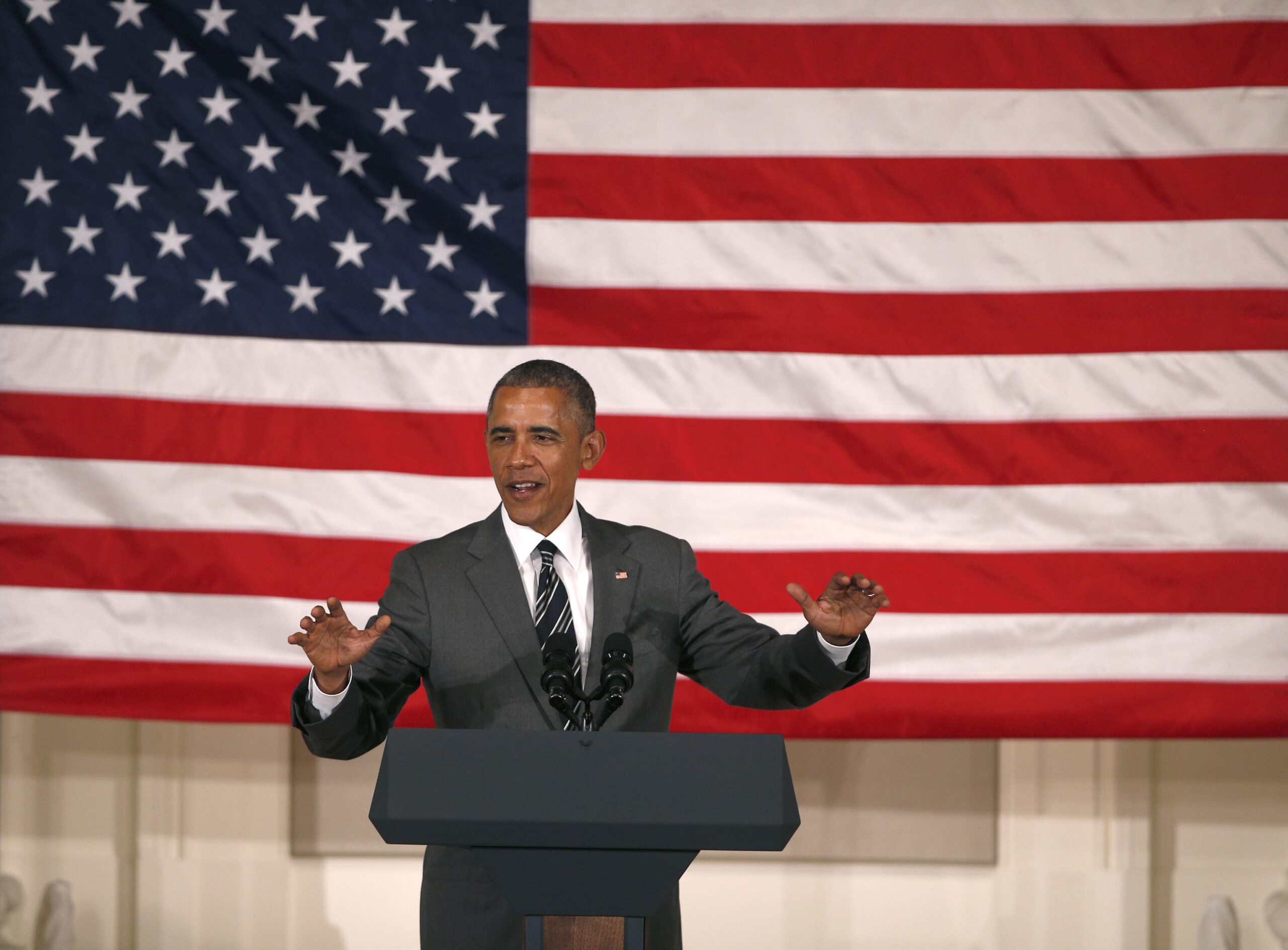 After Pelosi trade revolt, Obama to collect cash for Dems