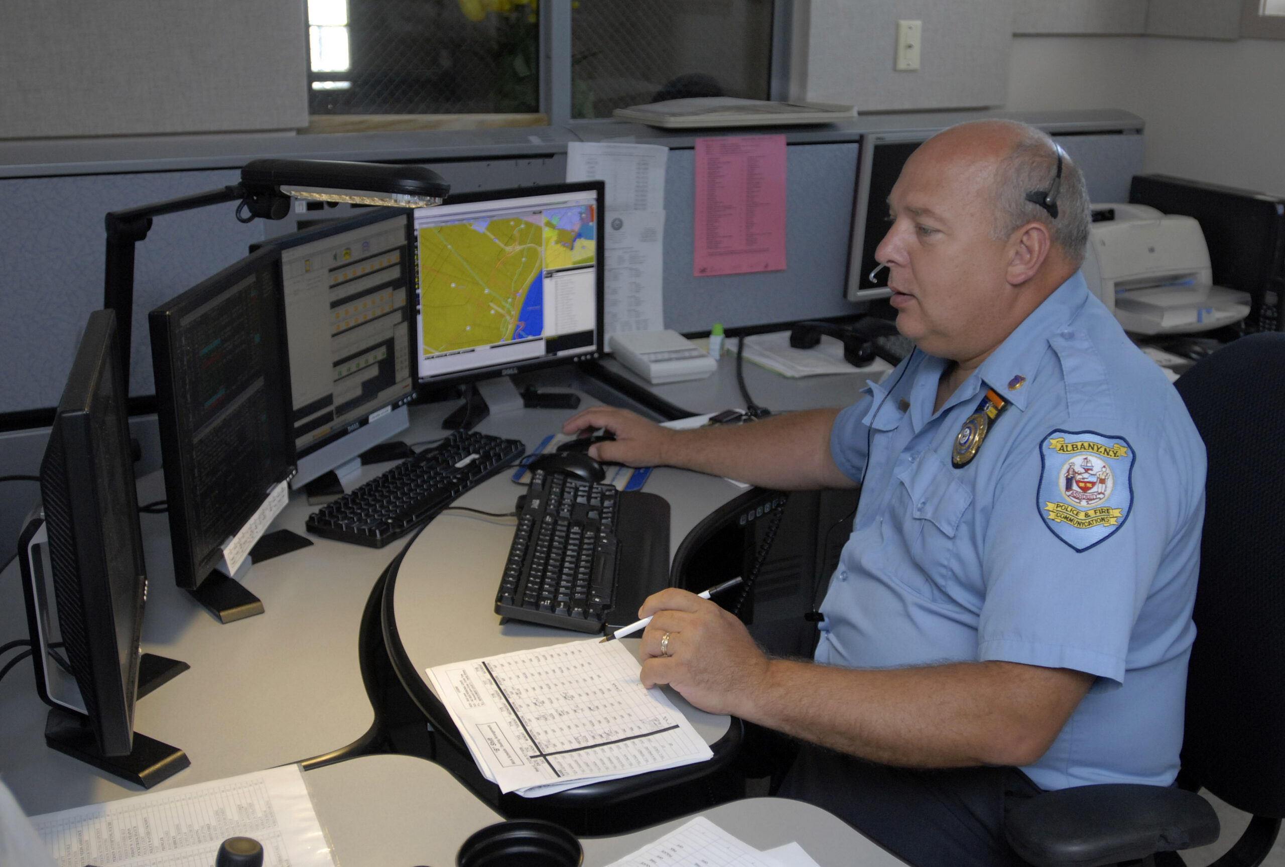 FCC: Analog 911 in crisis, 240 million calls a year, 70% on cellphone