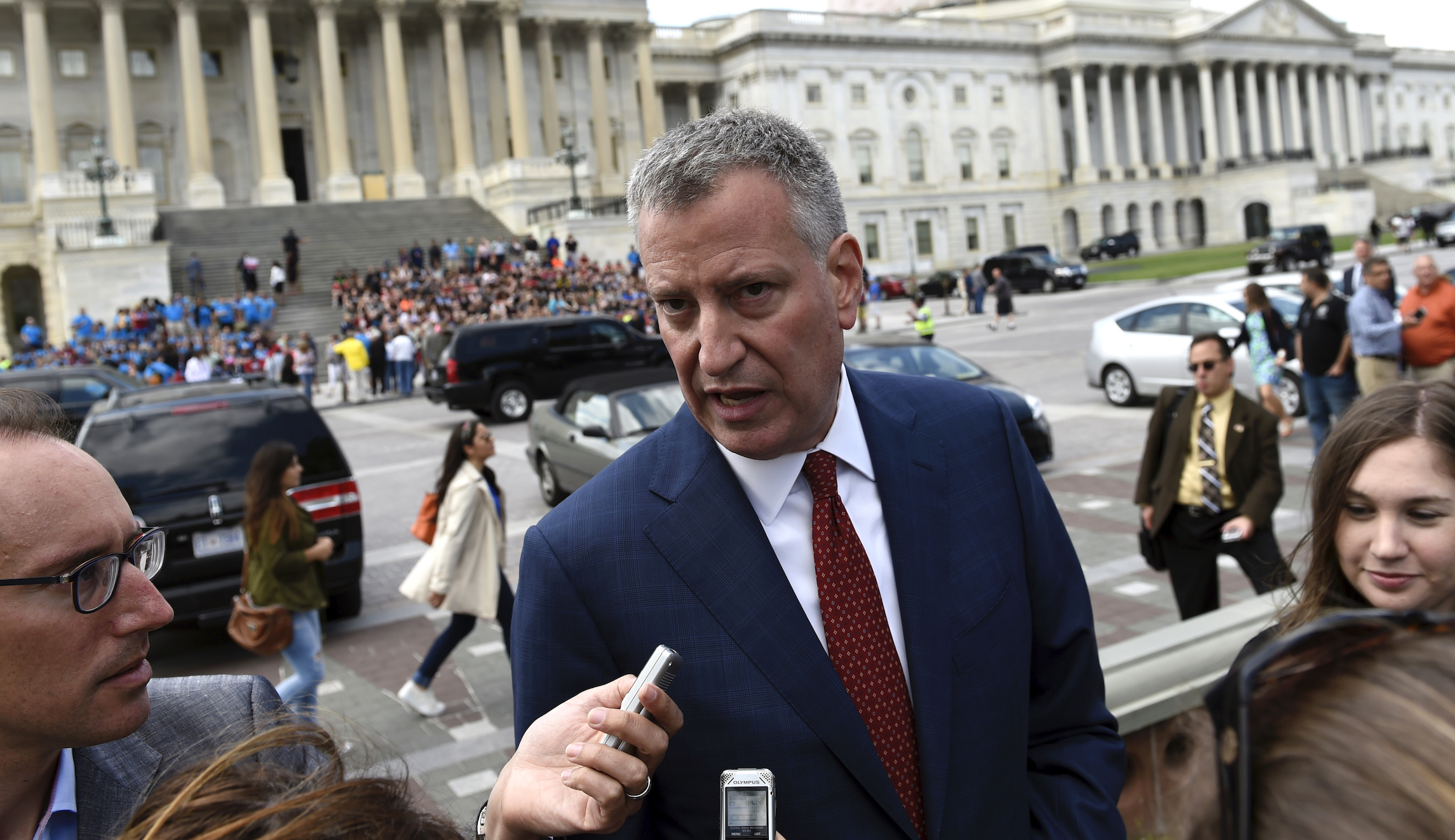 ‘Ready for any scenario’: De Blasio says New York to heighten security after death of Soleimani