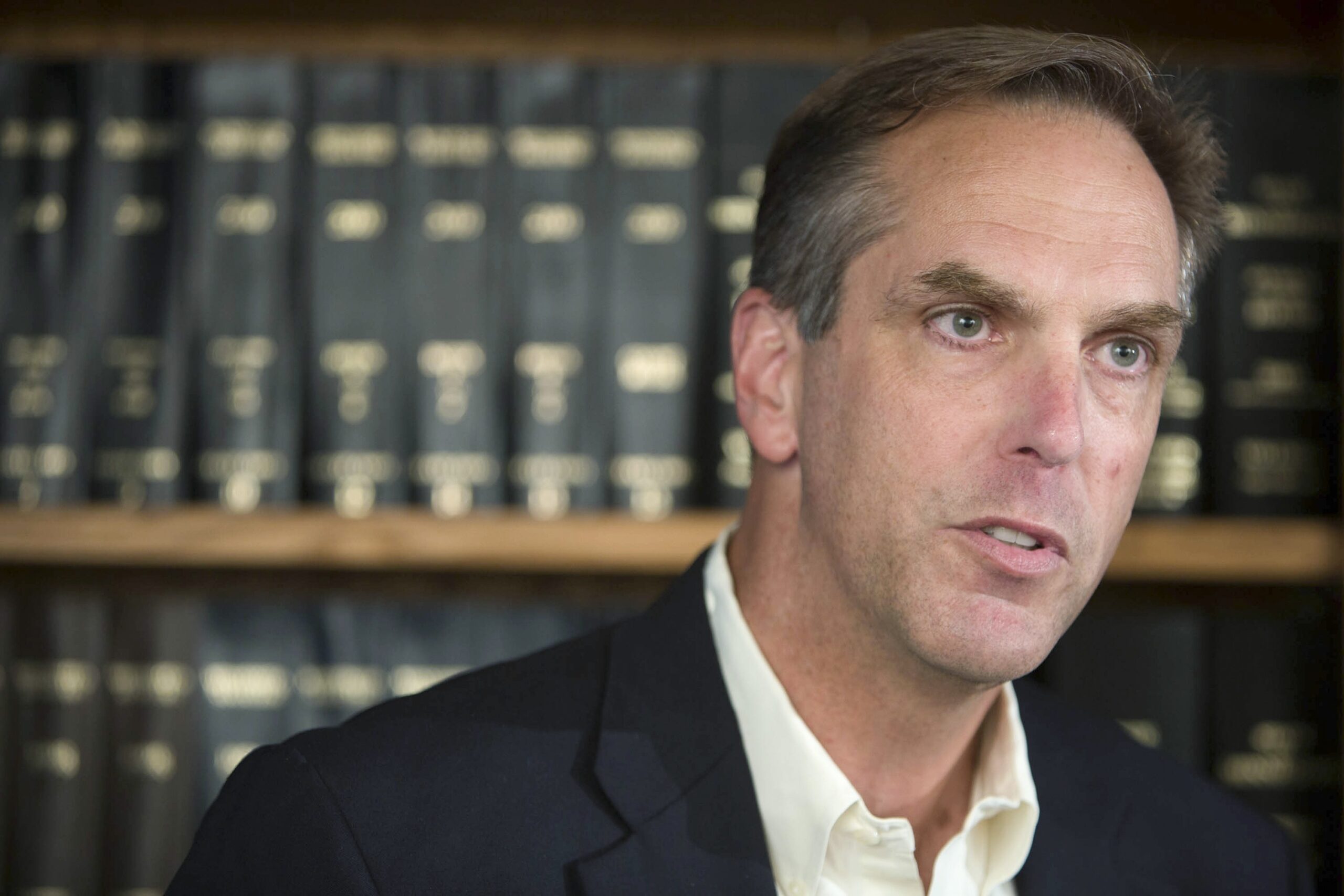 In race to take on Al Franken, 2 different paths