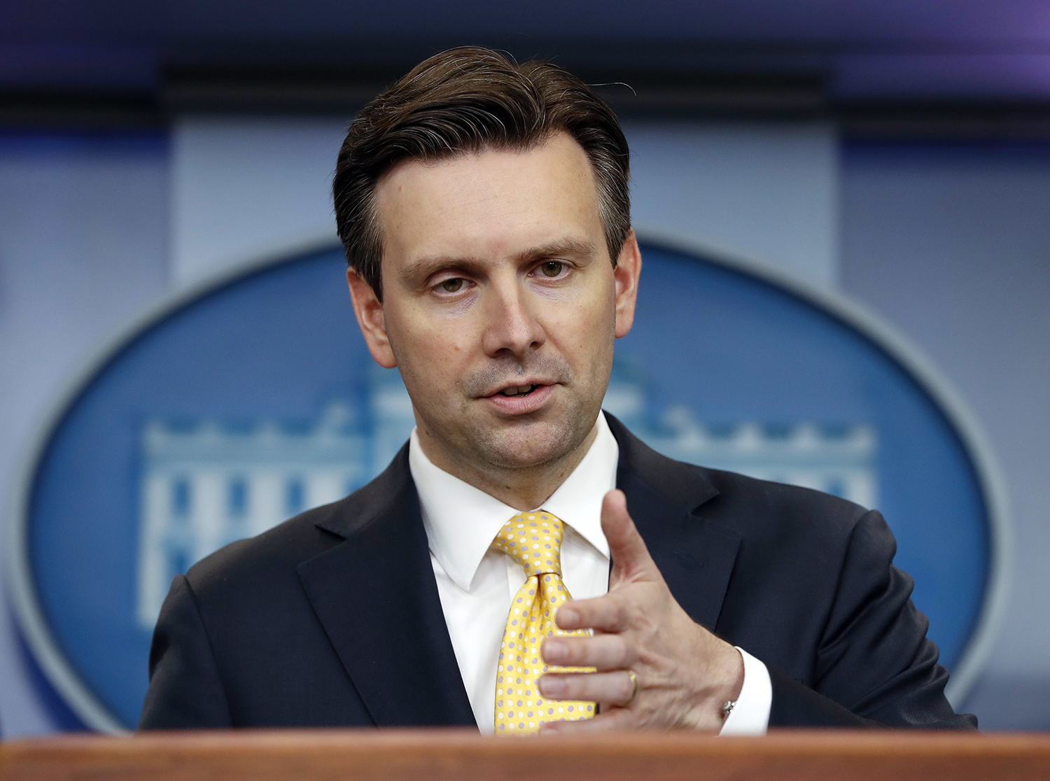 White House: Leak of FBI probe shows ‘risk’ of sharing info with Congress