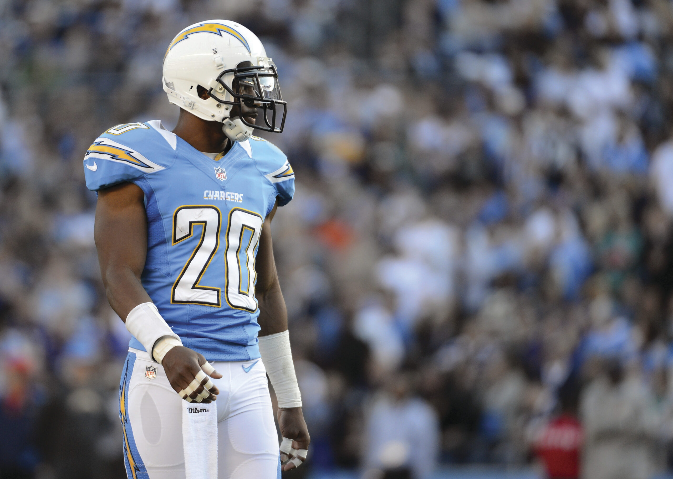 Redskins keeping their cards close in free agency